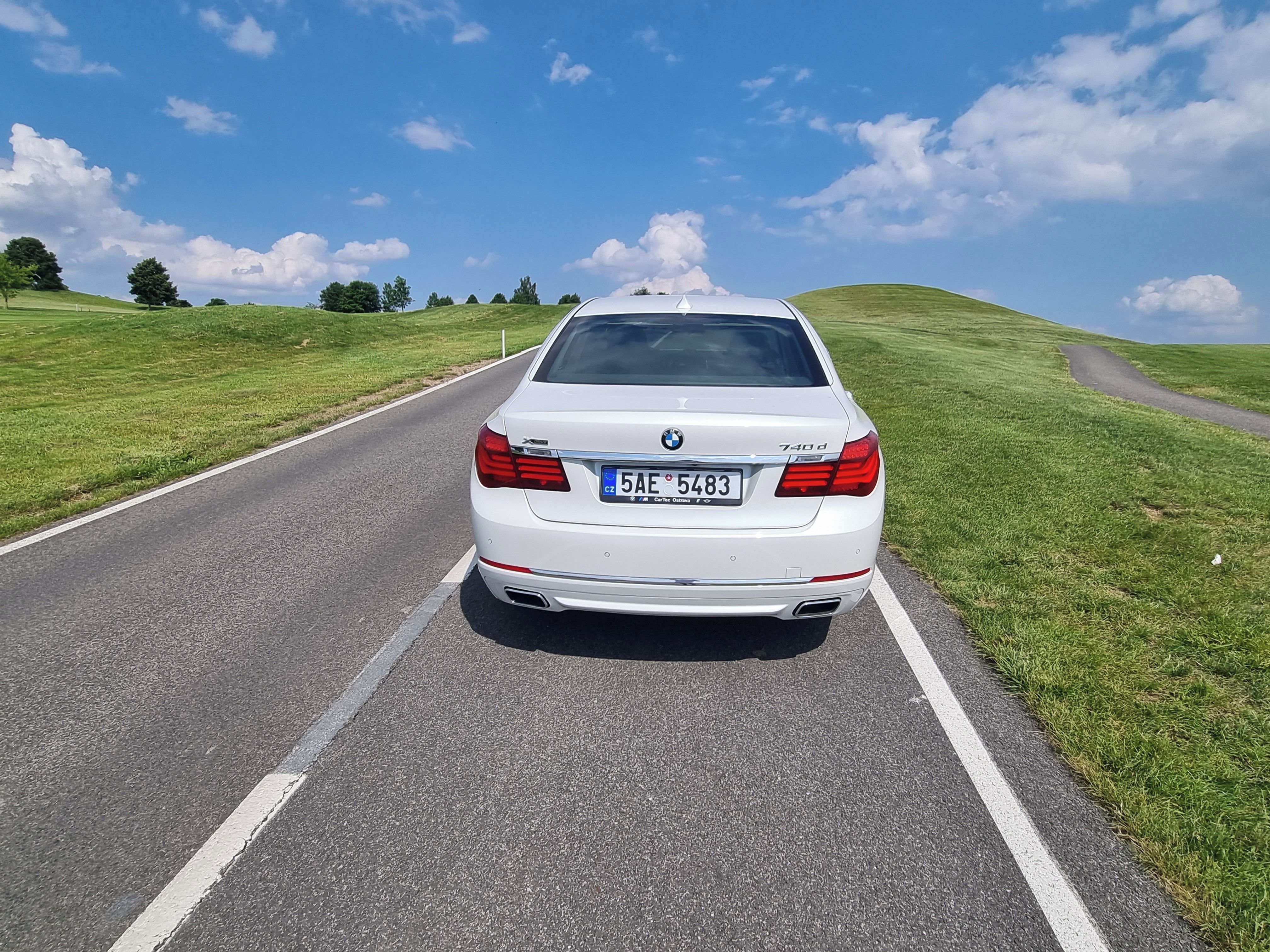 BMW Řada 7, BMW 740d - fotka 3