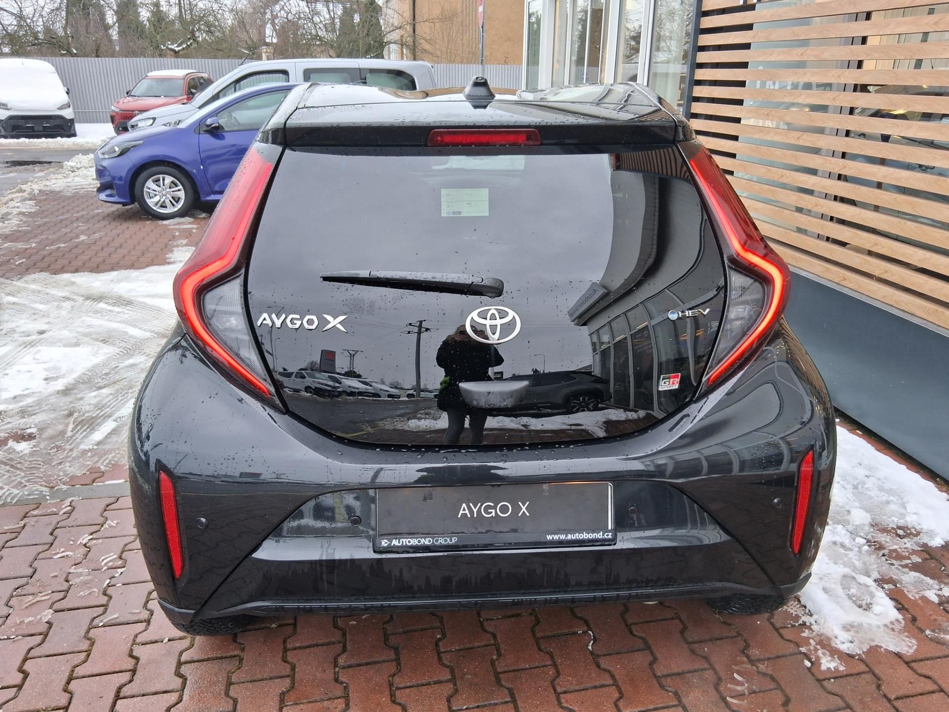 Toyota Aygo, 1,5 HEV GR SPORT - fotka 5