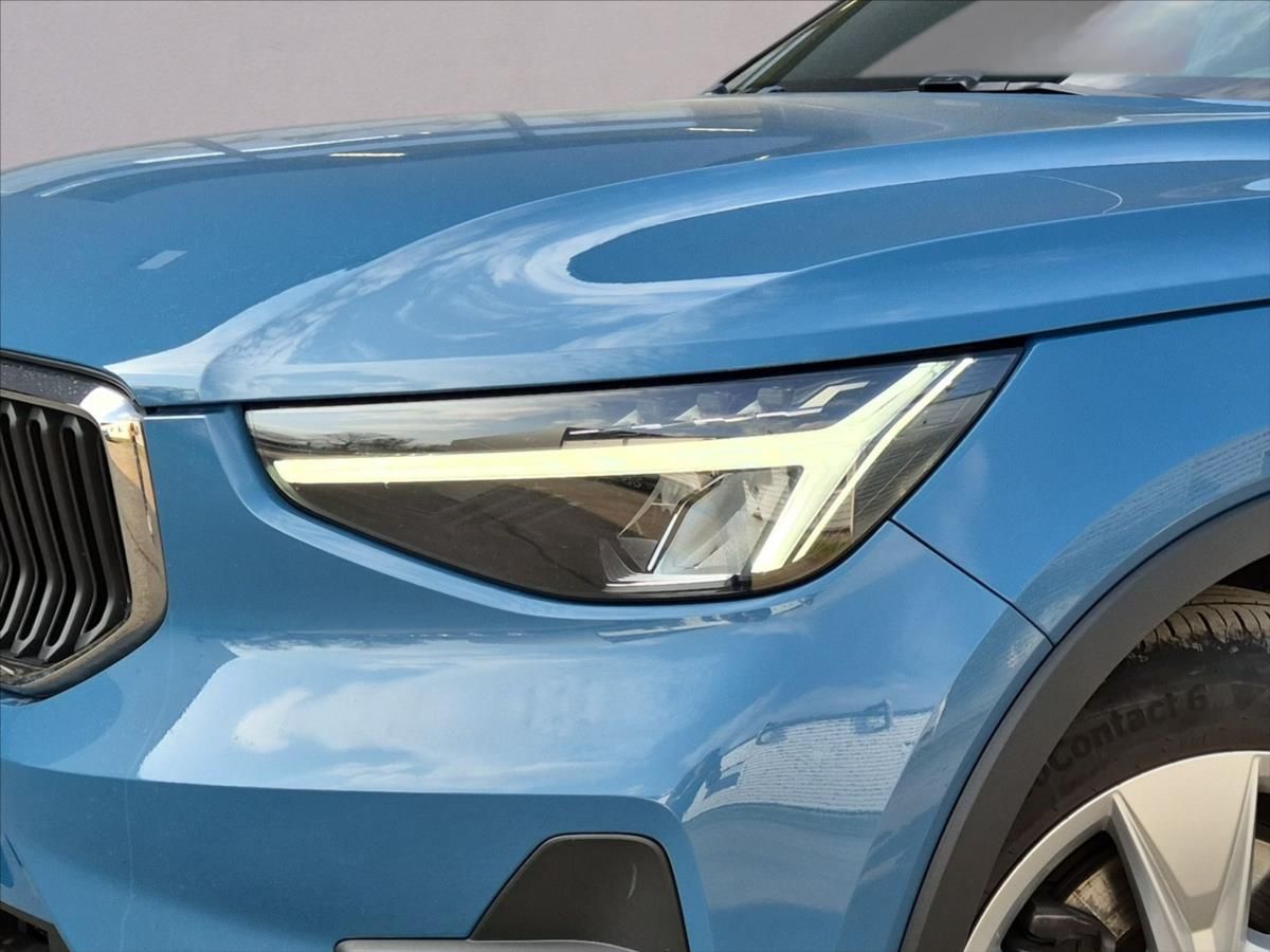 Volvo XC40, 2,0 B3 Core - fotka 5