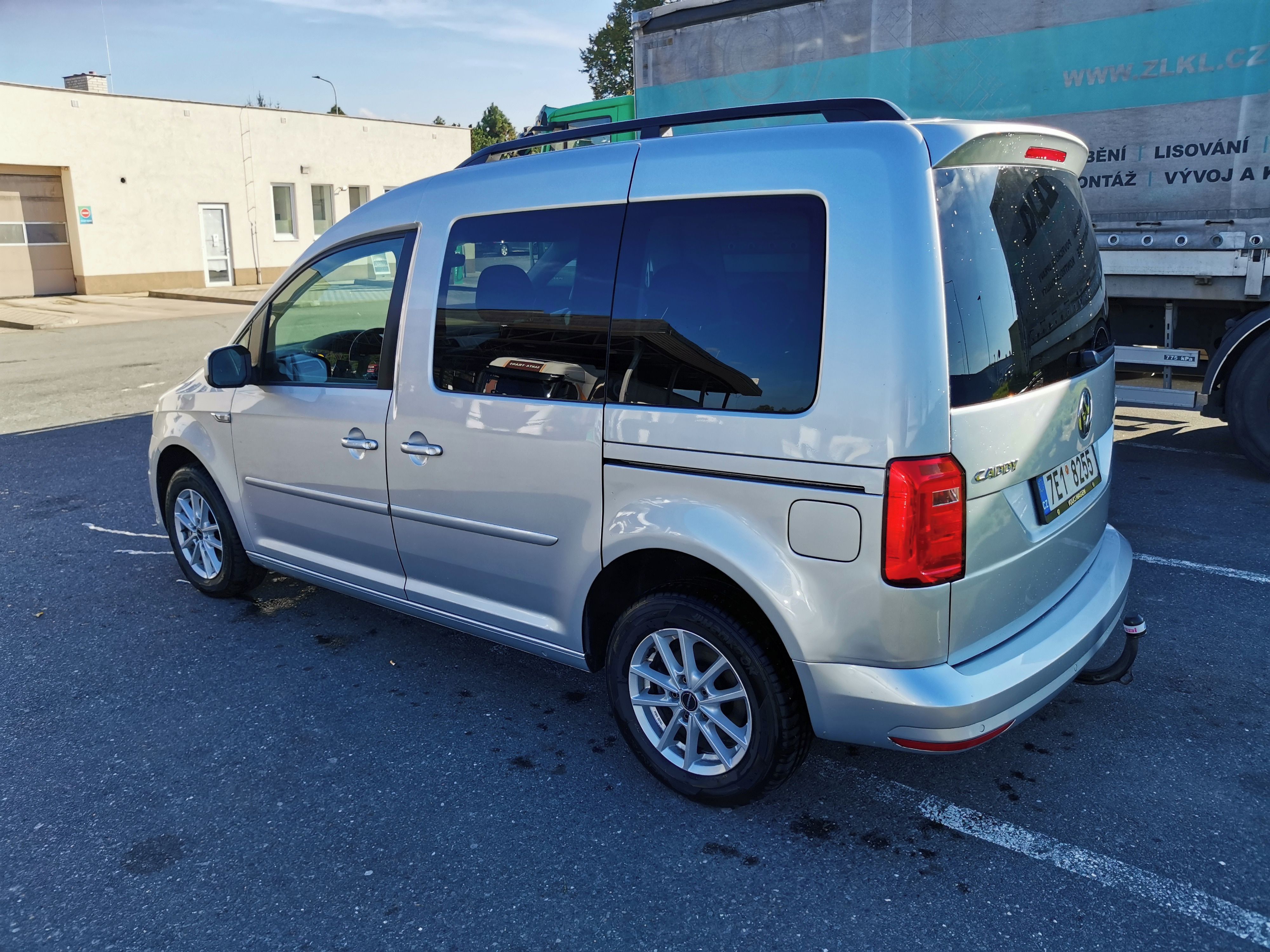 Volkswagen Caddy, 2.0 TDI 75kW - Krásný - fotka 6