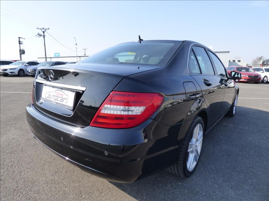 Mercedes-Benz Třídy C, 2,2 CDI BlueEfficiency  180 CD - fotka 5