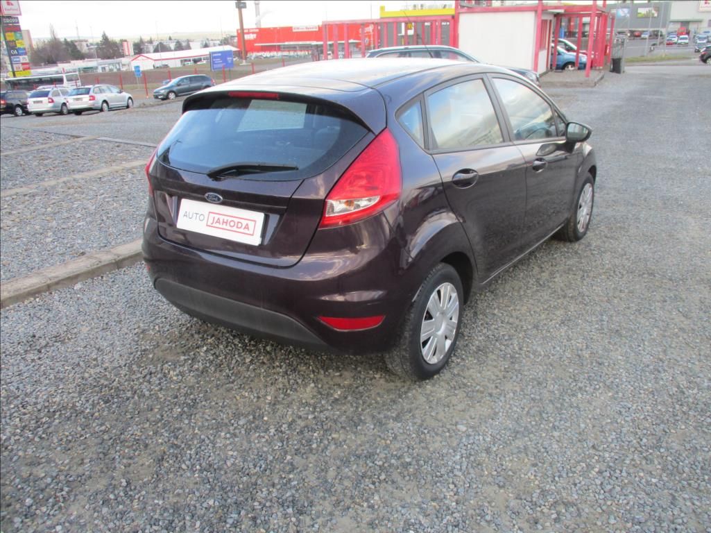 Ford Fiesta, 1,3 i, klimatizace, - fotka 6