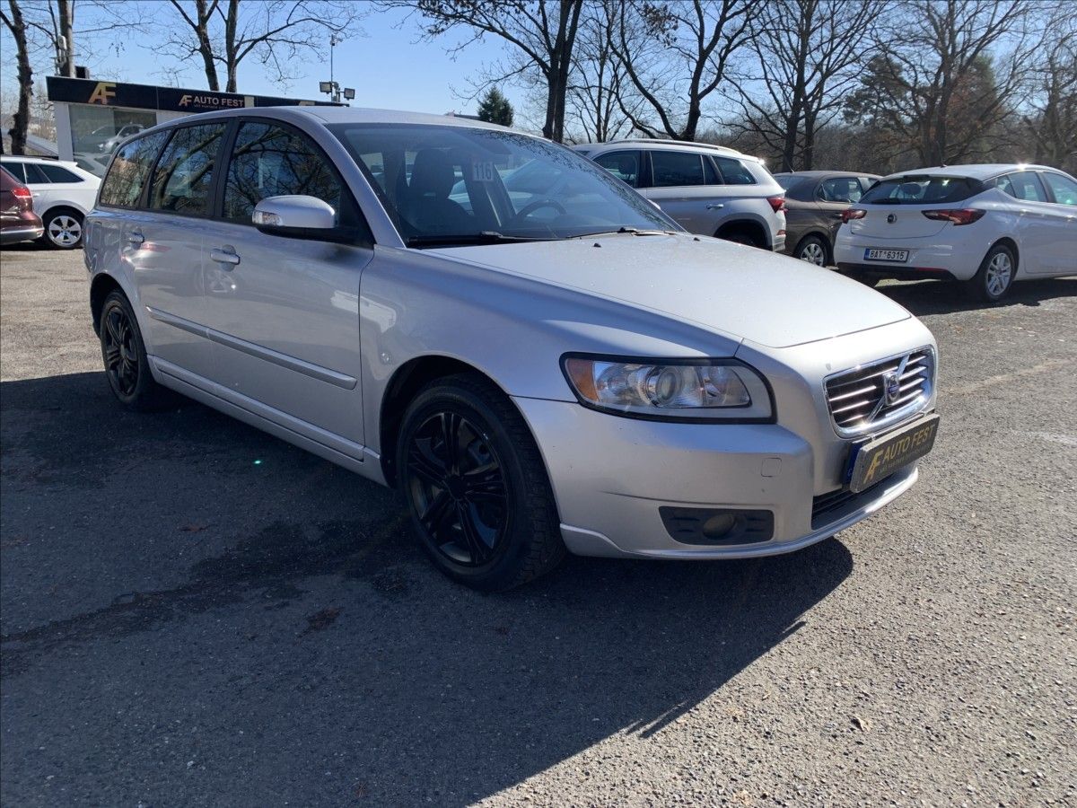 Volvo V50, 2,0 D - fotka 3