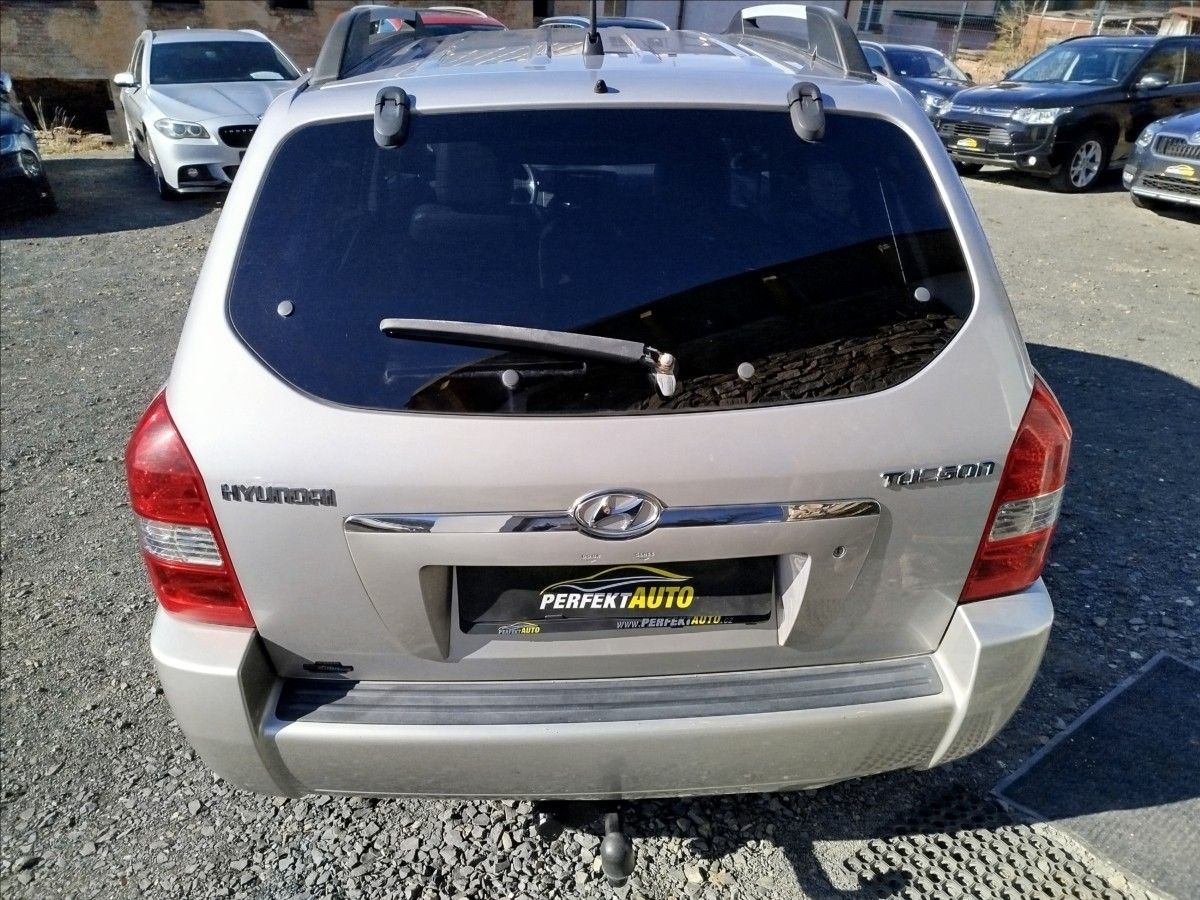 Hyundai Tucson, 2,0 i 104kW, BOHATÁ VÝBAVA - fotka 5