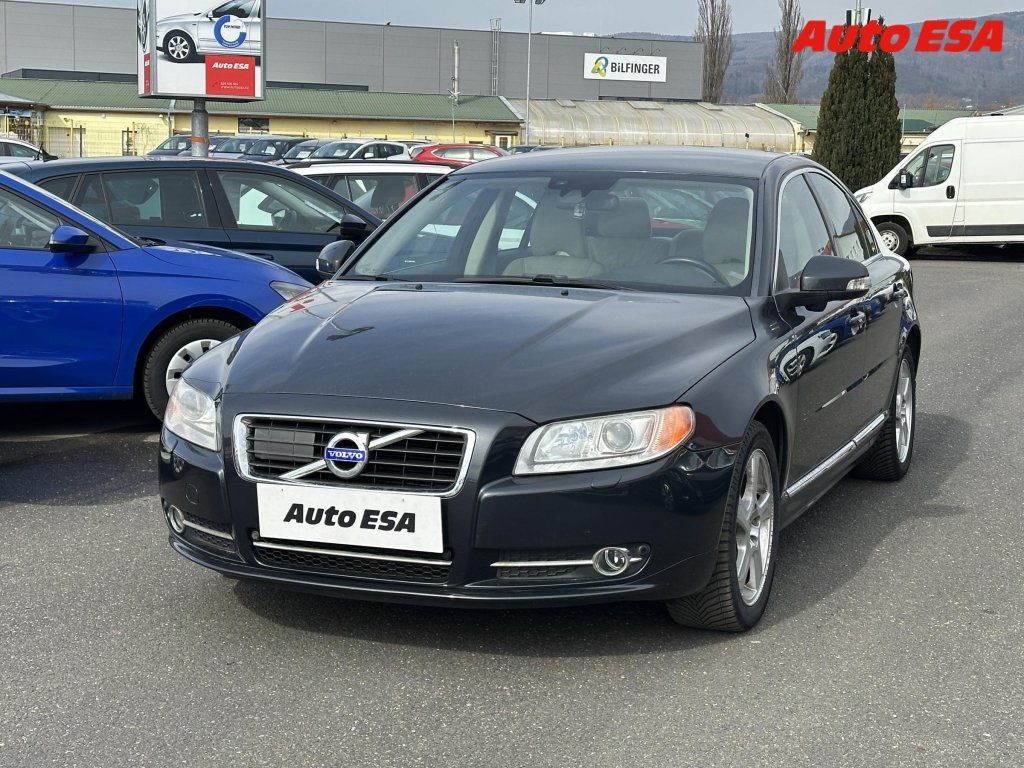 Volvo S80, 2.4,Navi,xenon,kůže - fotka 3