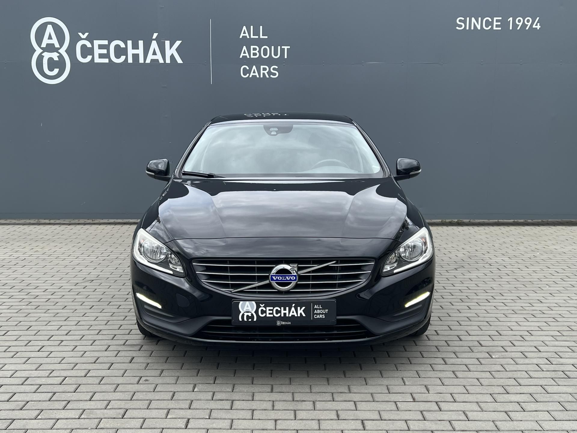 Volvo V60, ČR*Servis*88kW - fotka 2