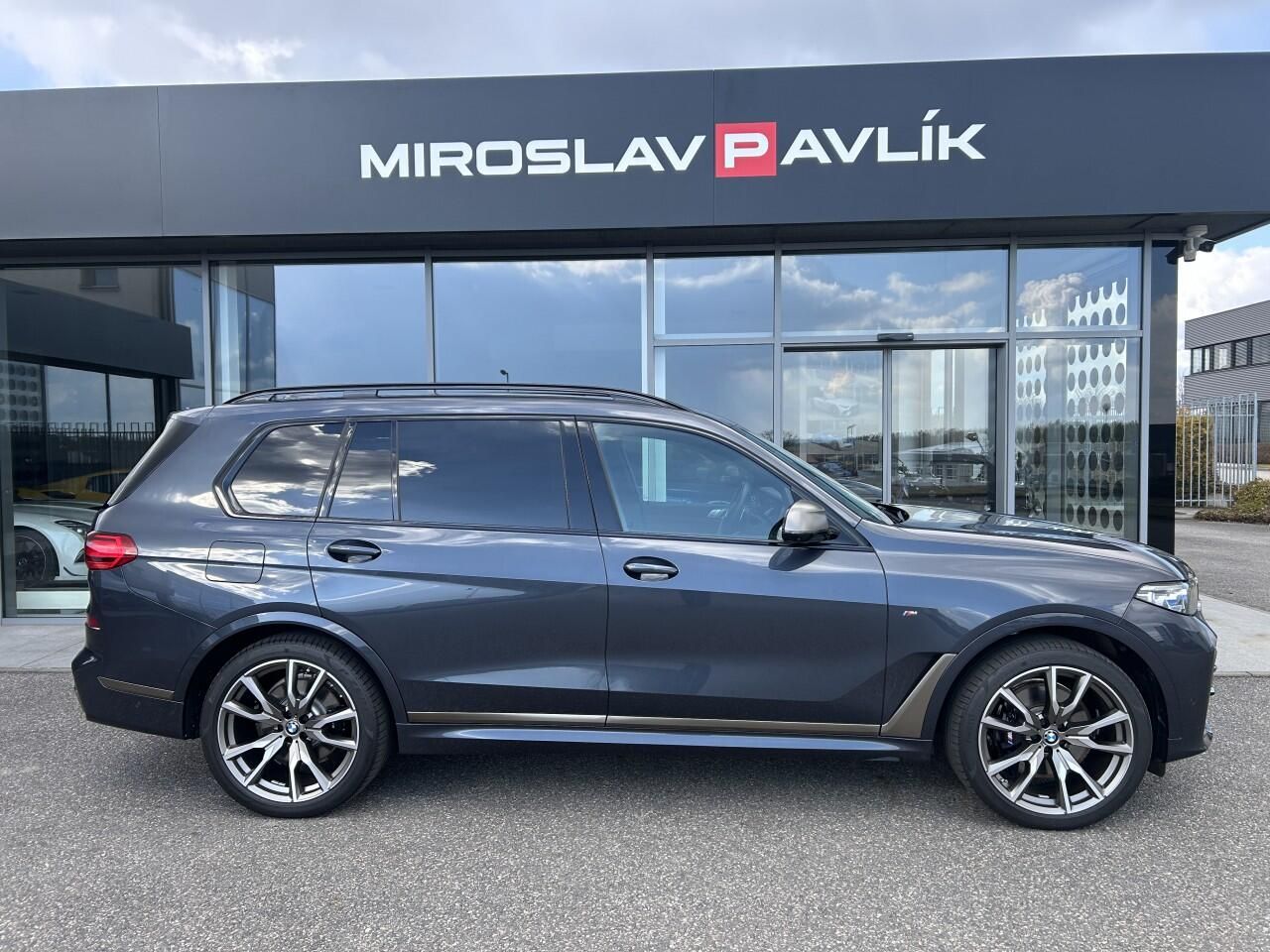 BMW X7, M50D Final Edition 1/100 - fotka 4