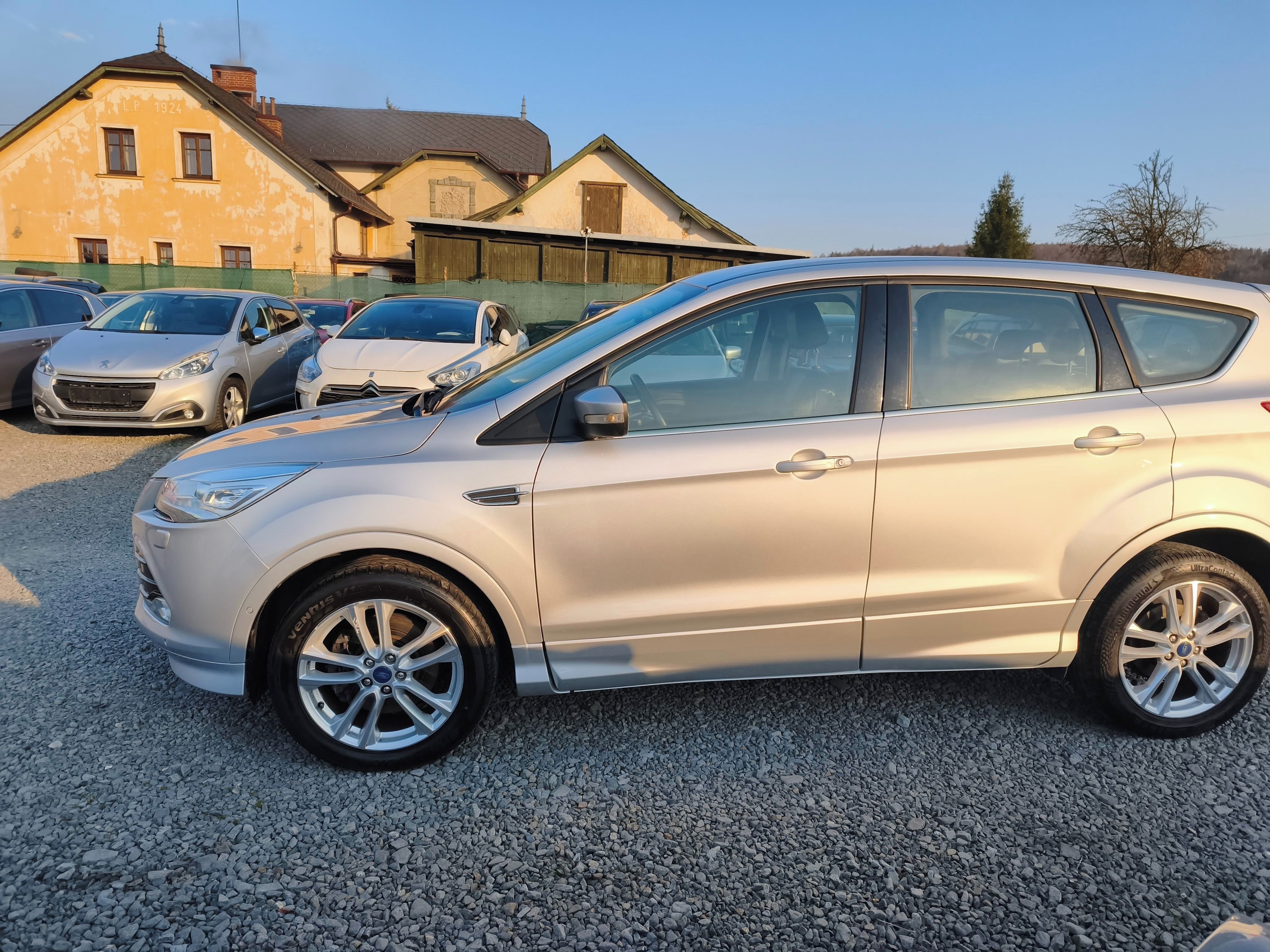 Ford Kuga, 2.0 TDCI Kůže, Navi, Klima - fotka 5