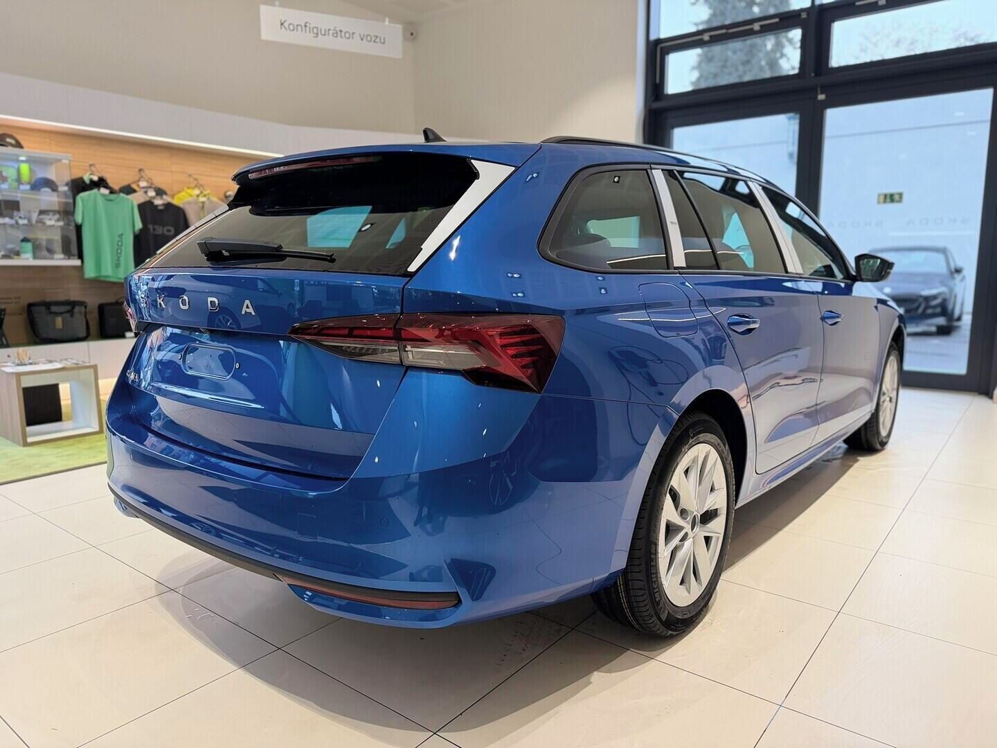 Škoda Octavia, Combi Classic 1.5 TSI 110 kW - fotka 4