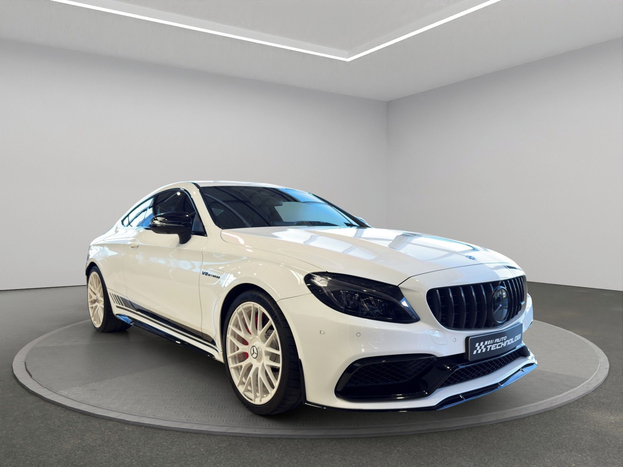 Mercedes-Benz Třídy C, 63 S Edition 1 - fotka 4