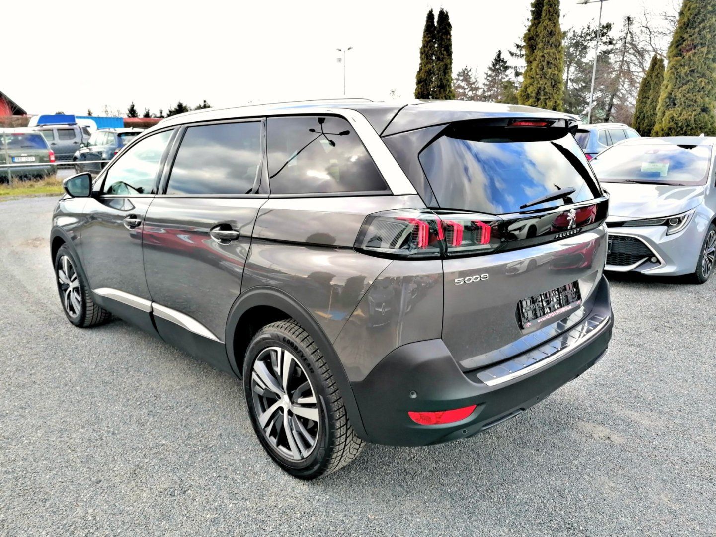 Peugeot 5008, 1.5 BlueHdi Allure 7-míst AT/8 - fotka 5