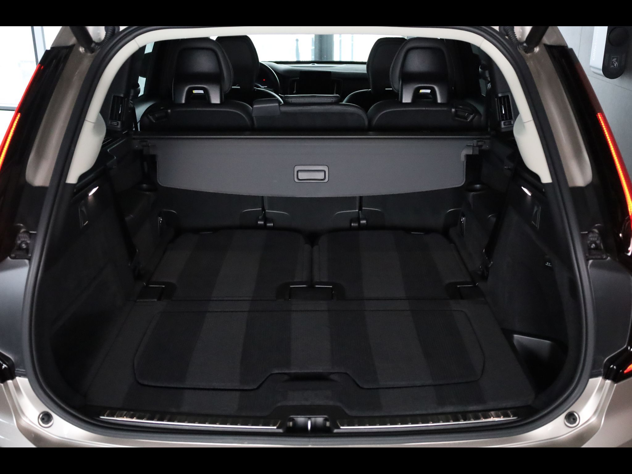 Volvo XC90, T8 AWD PLUS Bright, H/K - fotka 5