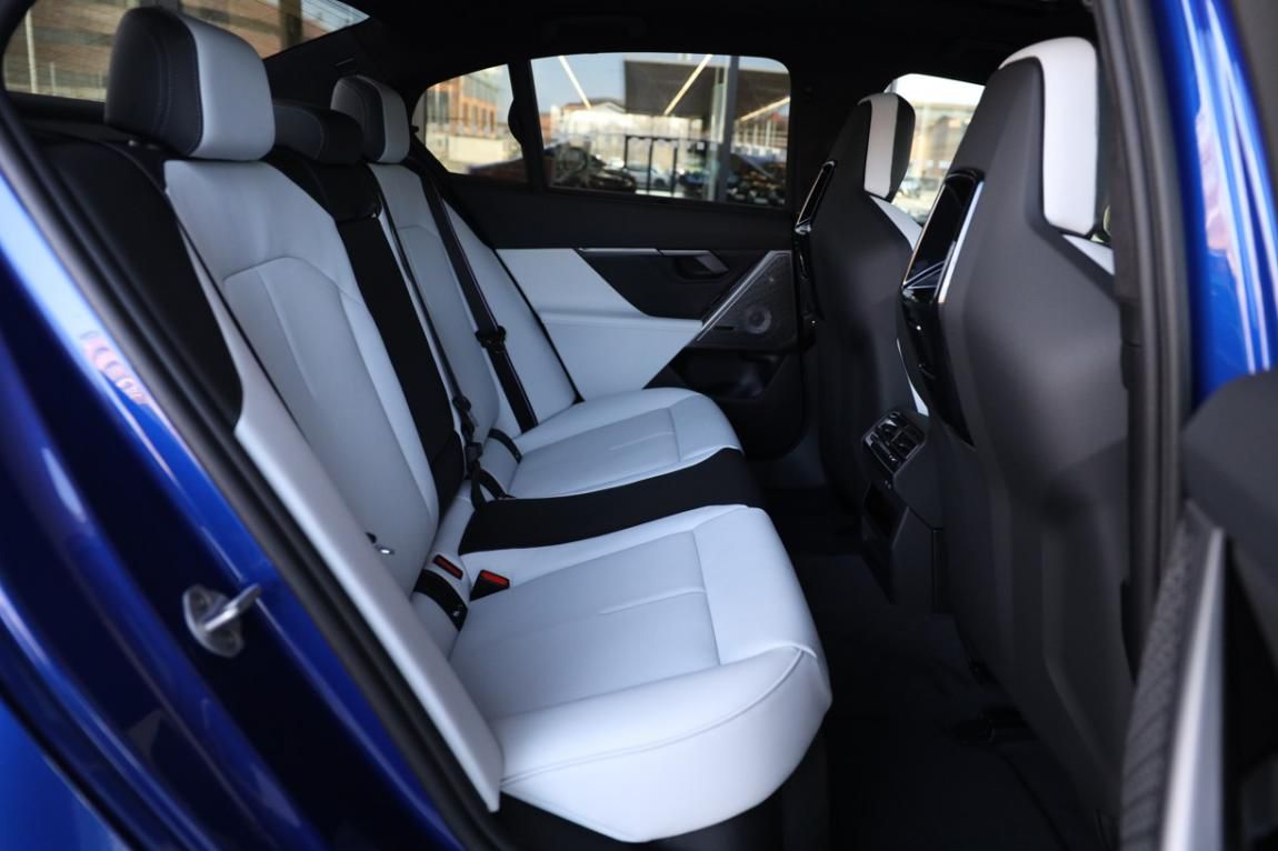 BMW M5 - fotka 6