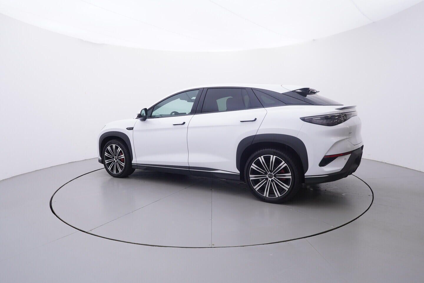 BYD Sealion 7, Excellence AWD 91,3 kWh 390 kW - fotka 3