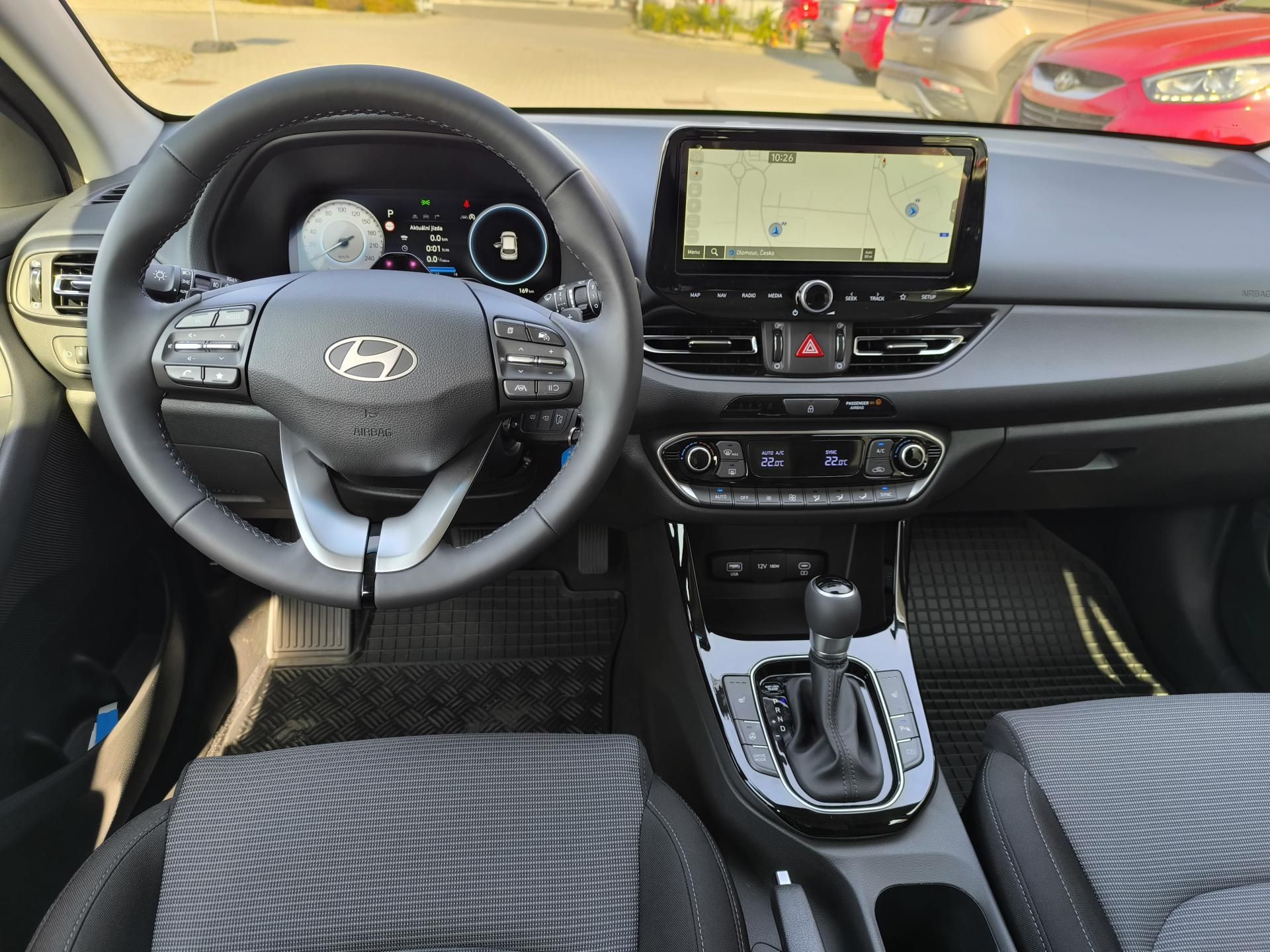 Hyundai i30, WG 1,6 T-GDI DCT GO CZECH - fotka 2