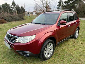 2.0i, benzin, 4x4, tažné