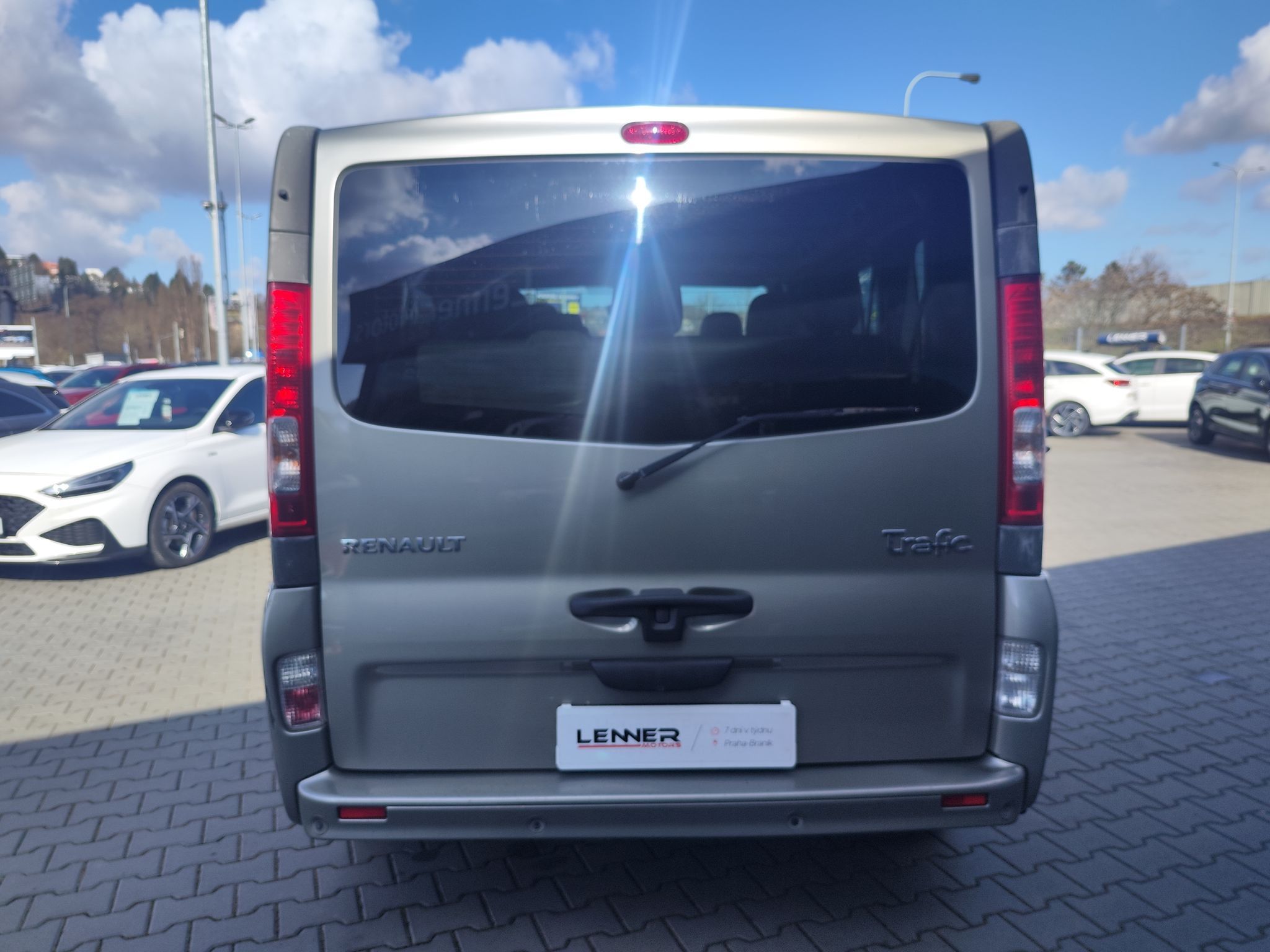 Renault Trafic, 2.0 DCi/84kW Passenger - fotka 6