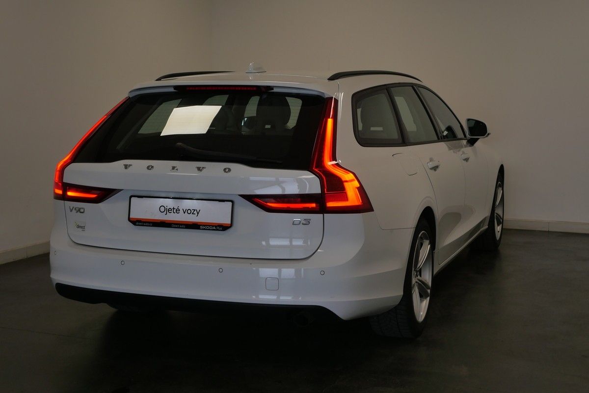 Volvo V90, 2.0 110 kW D3 Drive-E Momentum - fotka 2