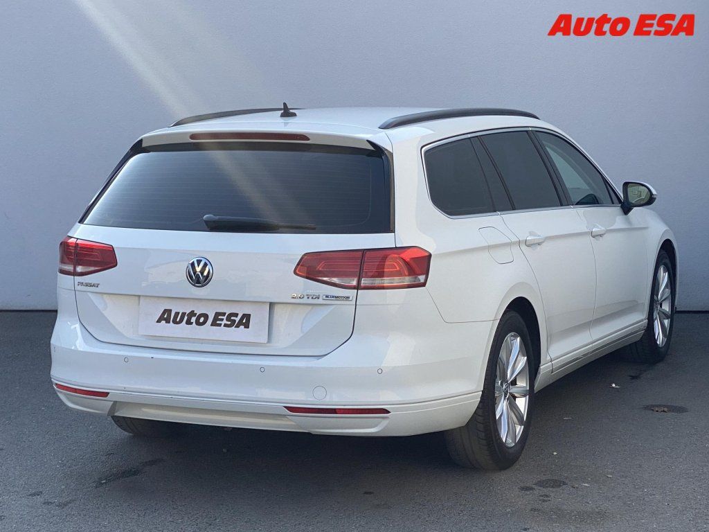 Volkswagen Passat, 2.0TDi,Comfortline,LED - fotka 4