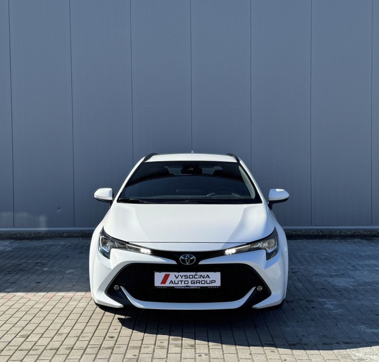 Toyota Corolla, 1.8 Hybrid e-CVT, servis, DPH - fotka 5