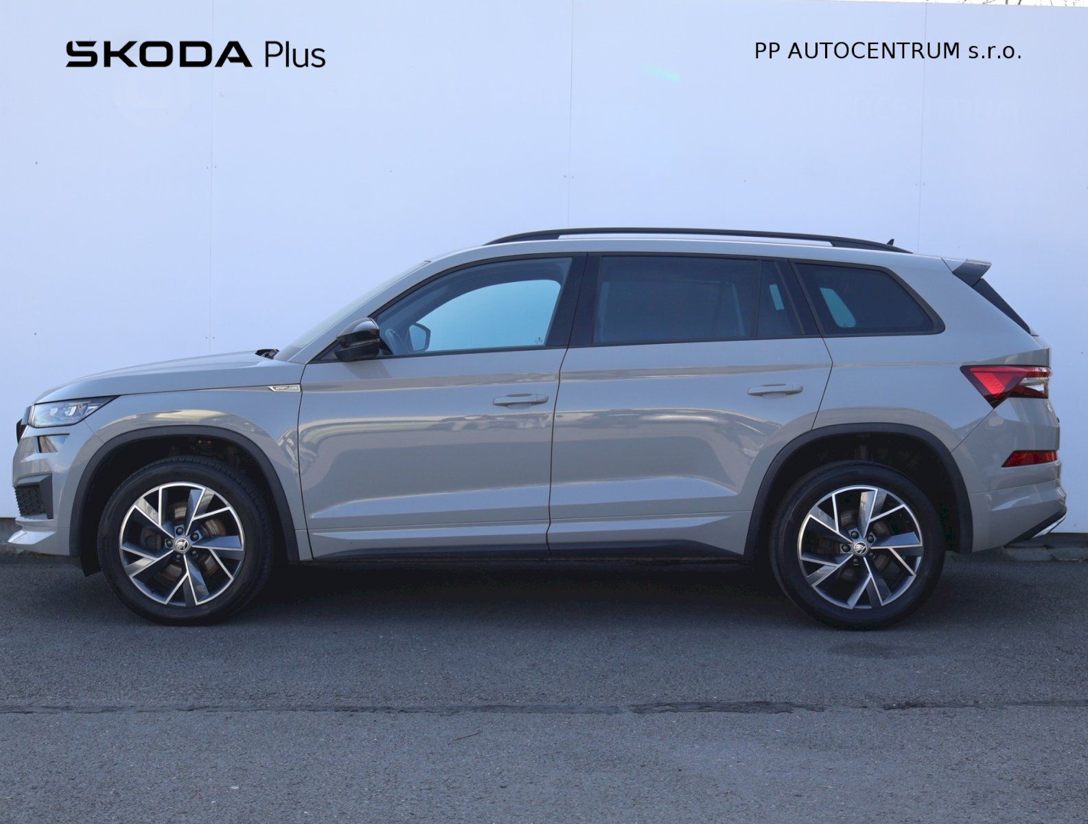 Škoda Kodiaq, Sportline Plus 4x4 DSG 2.0TDI - fotka 3