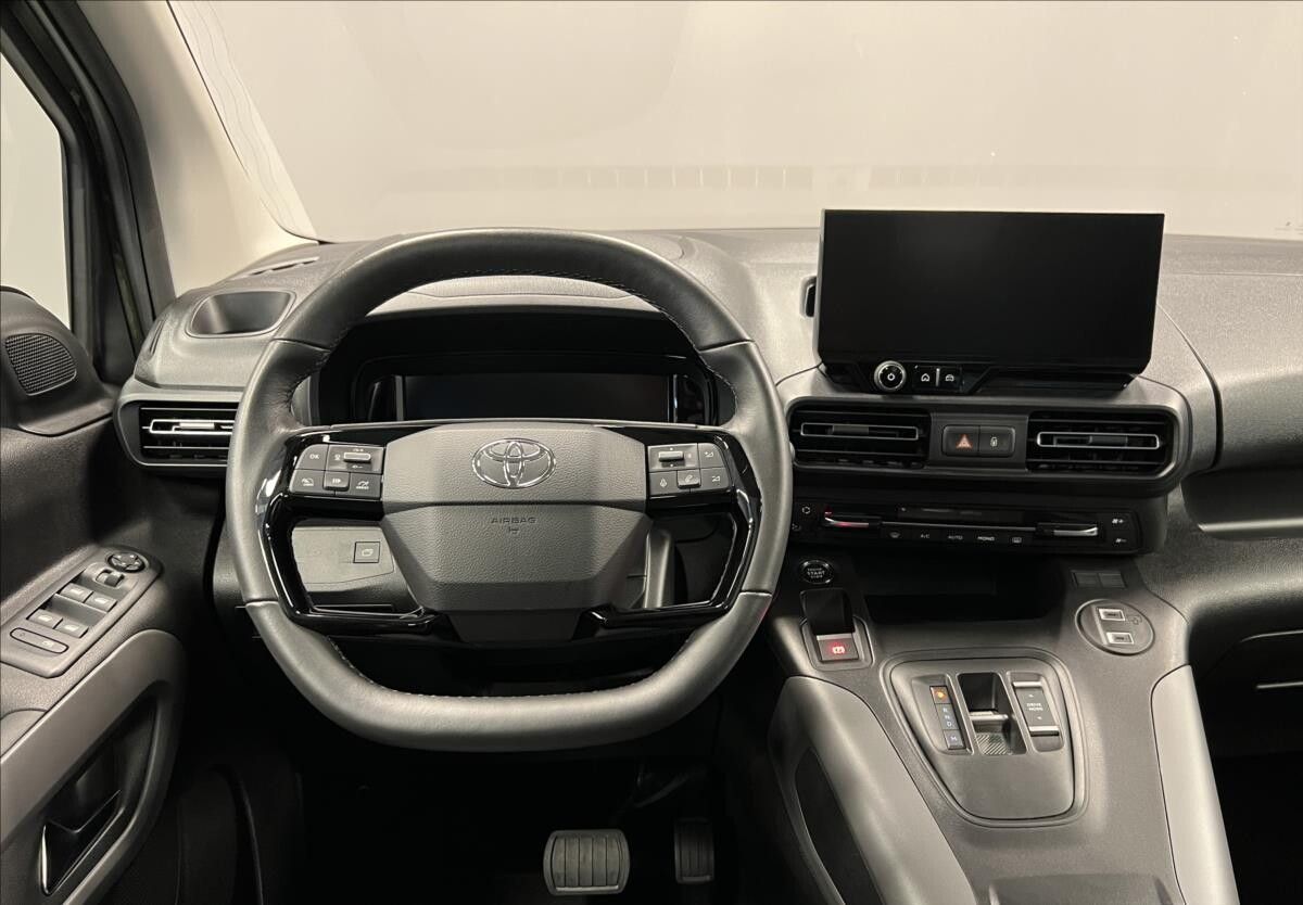 Toyota Proace City Verso, 1,5 D 8AT VIP L1 - fotka 5