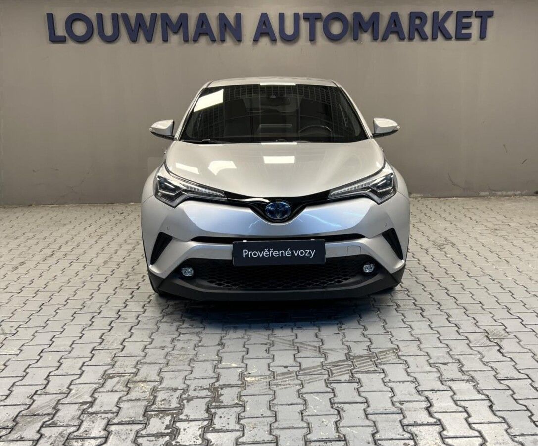 Toyota C-HR, 1,8 Hybrid AT EXECUTIVE - fotka 4