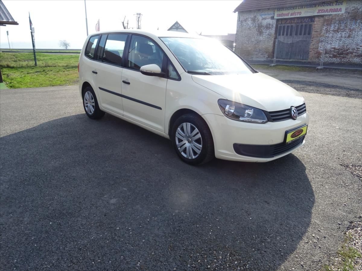 Volkswagen Touran, 1,6 D - fotka 2
