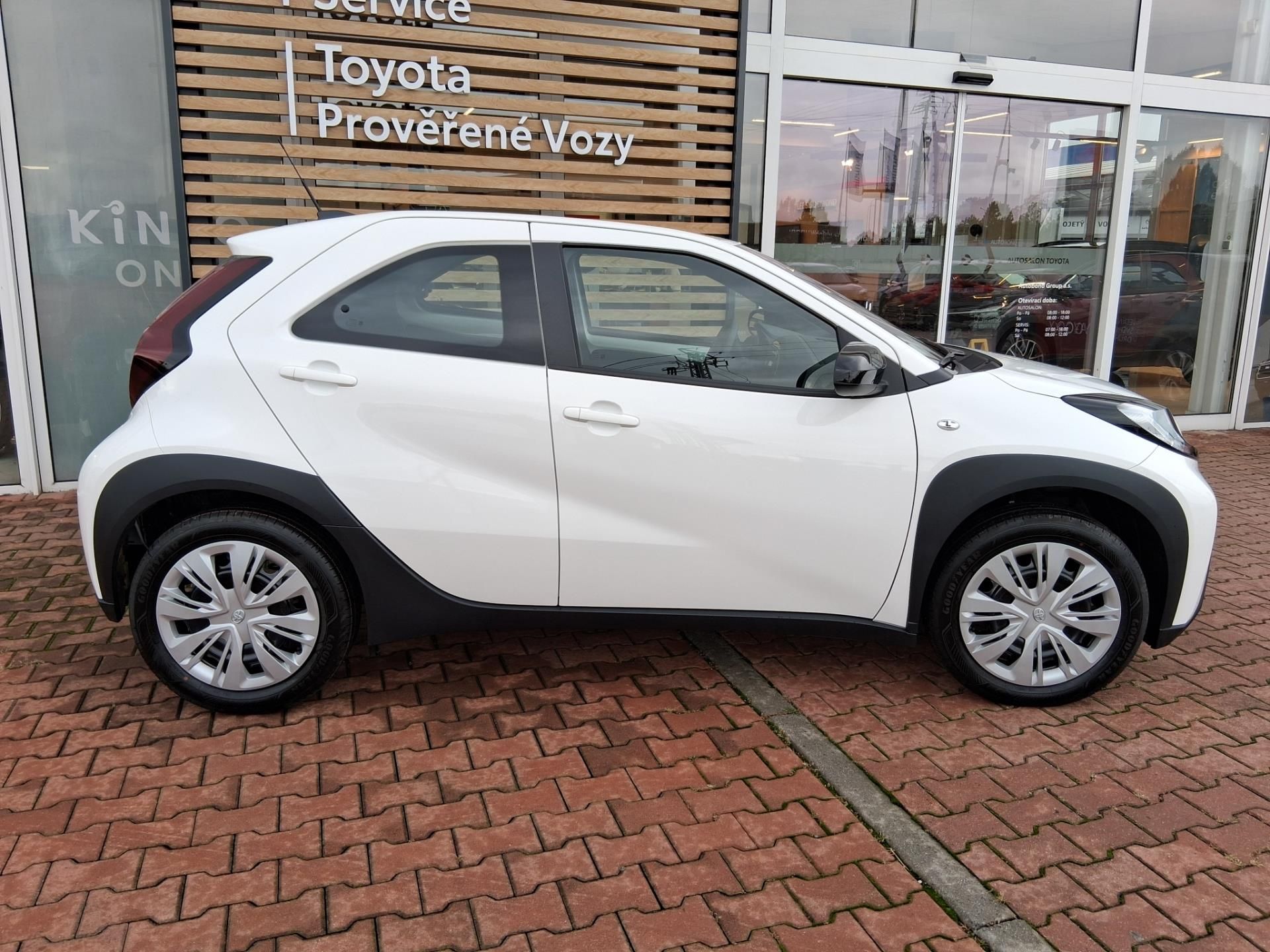 Toyota Aygo, 1,0 VVTI 52K COMFORT - fotka 3