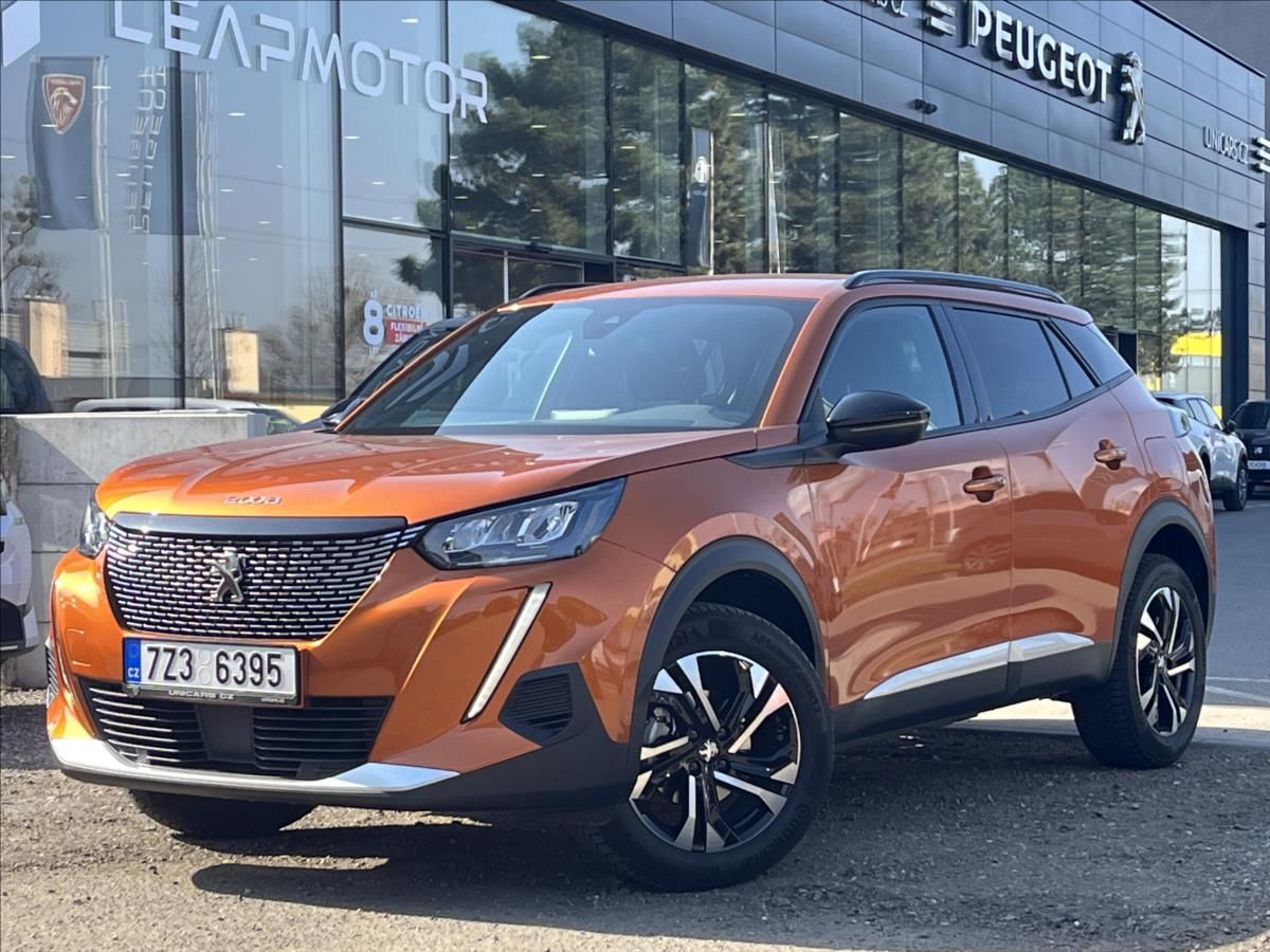 Peugeot 2008, 1,2 PT  Allure EAT8 záruka 4/2