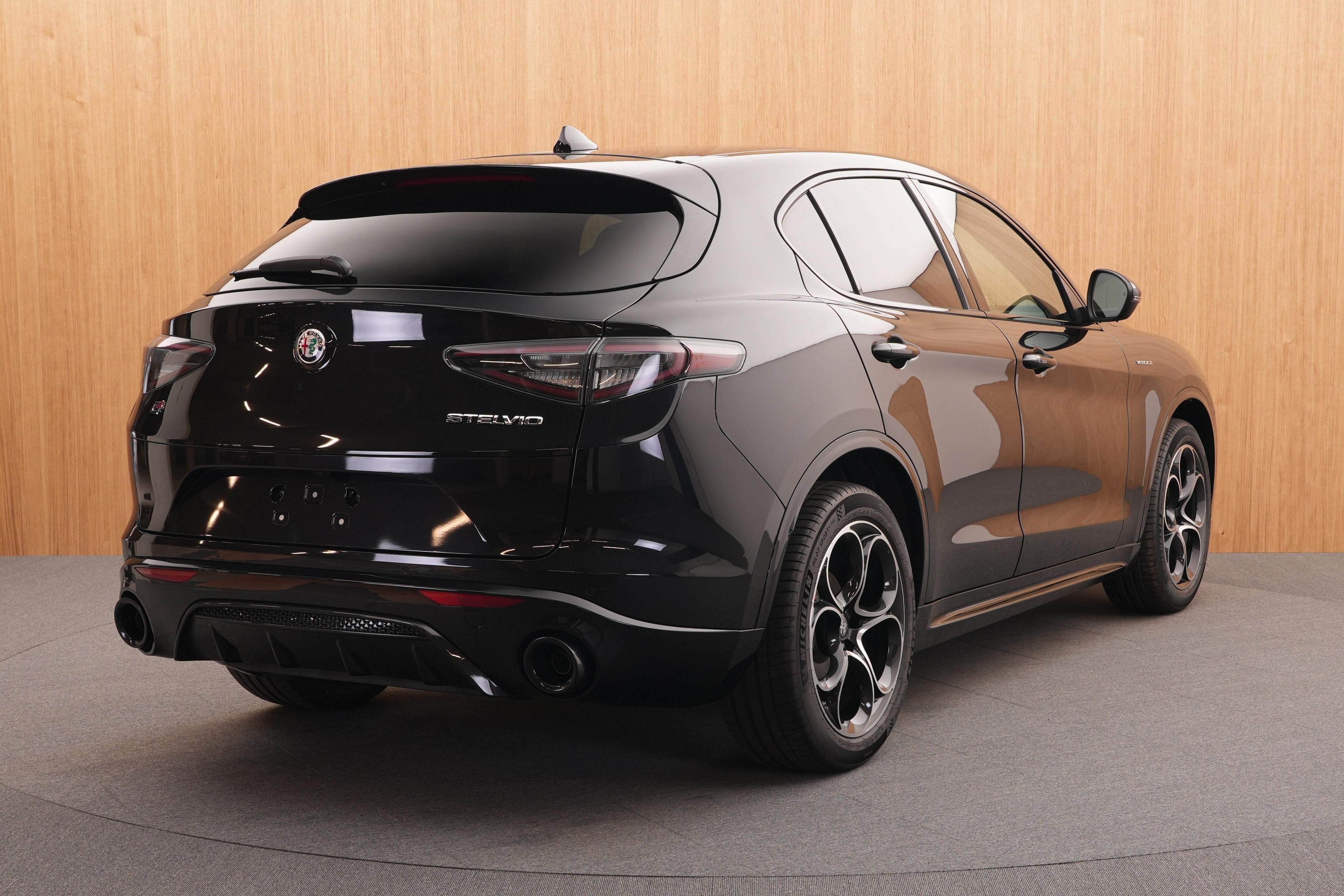 Alfa Romeo Stelvio, Veloce 2.2 JTDm Q4 AT8 - fotka 4