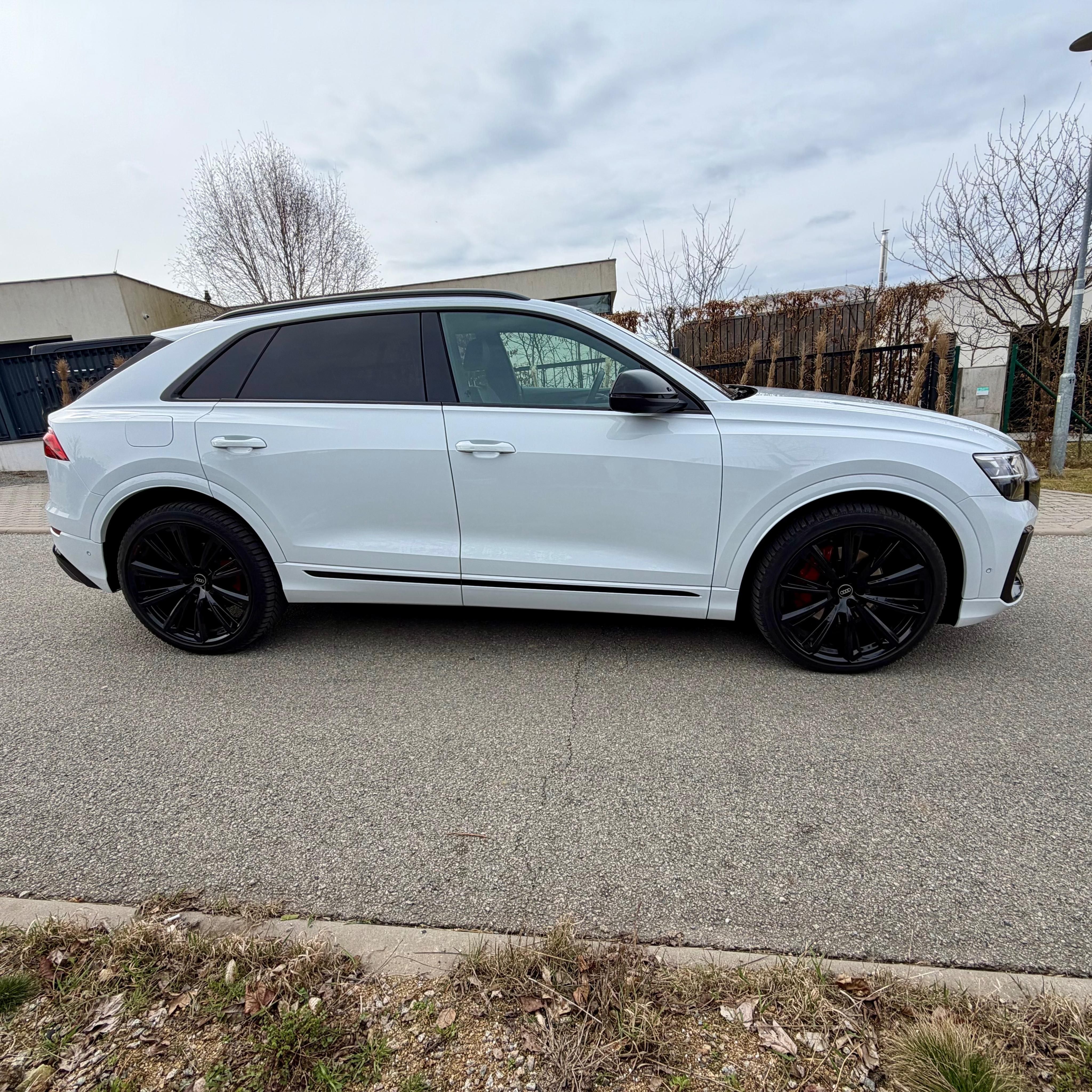 Audi Q8, NEZ.TOP,N.NAP,TZ,DPH,LASER - fotka 4