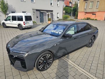 M70, xDrive