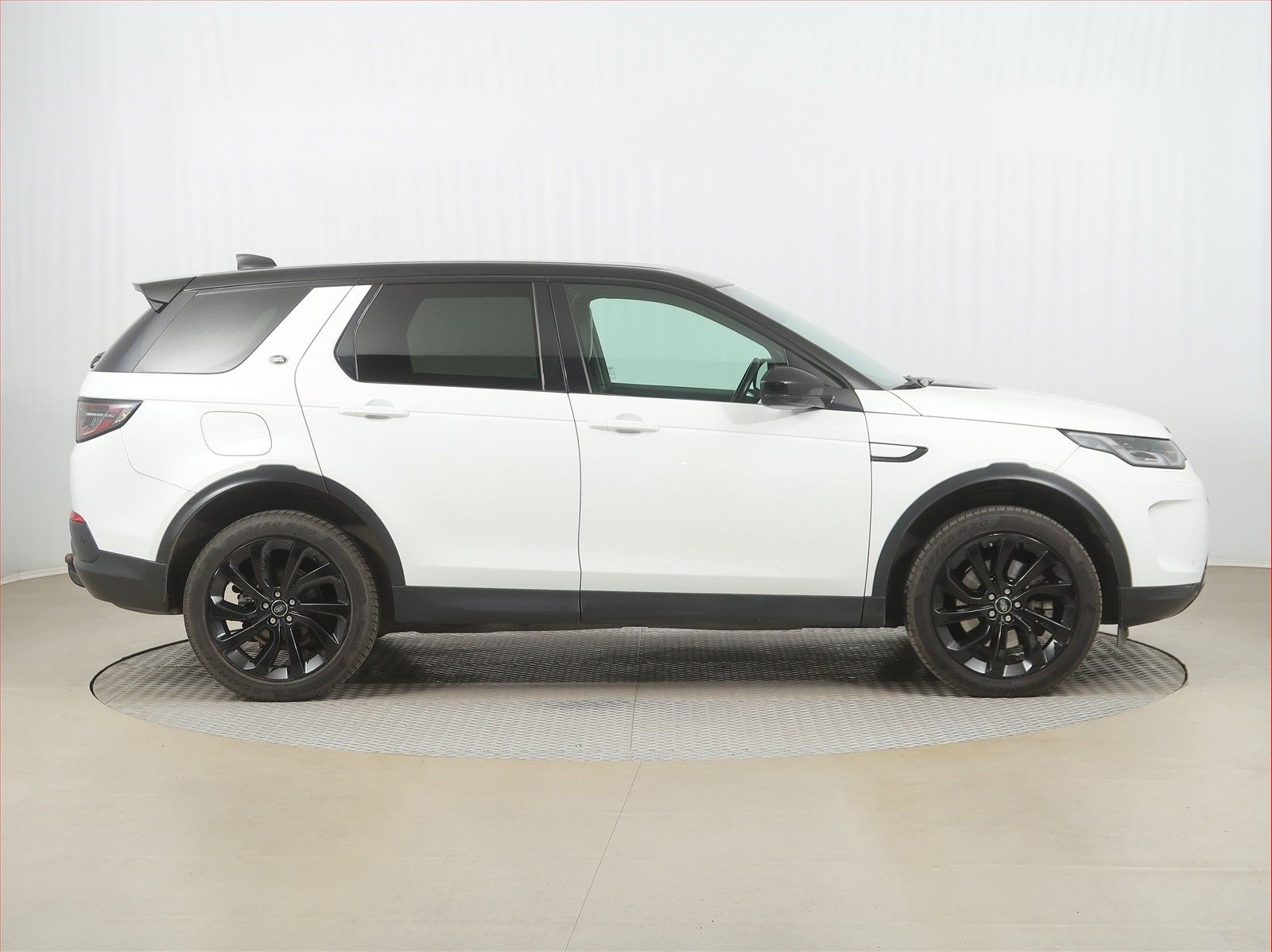Land Rover Discovery Sport, D180, Black Edition, NOVÁ CENA - fotka 6