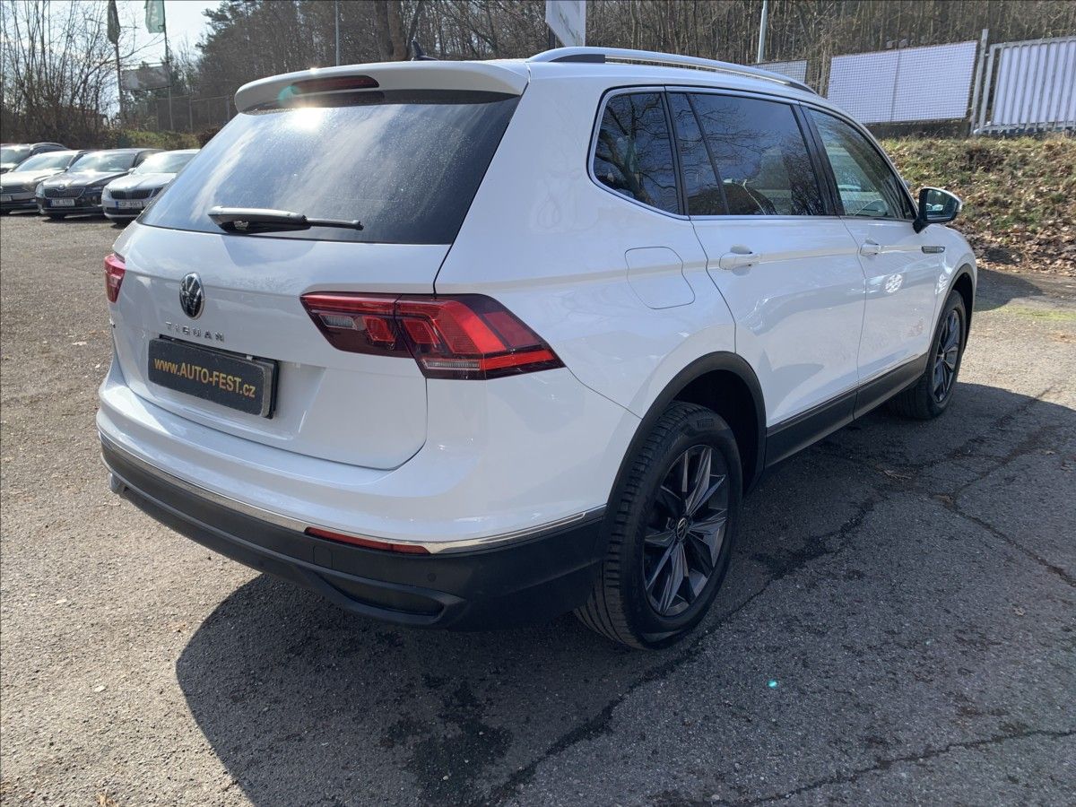 Volkswagen Tiguan Allspace, 2,0 TDI DSG 1.MAJ.,ČR,SERVISKA - fotka 5