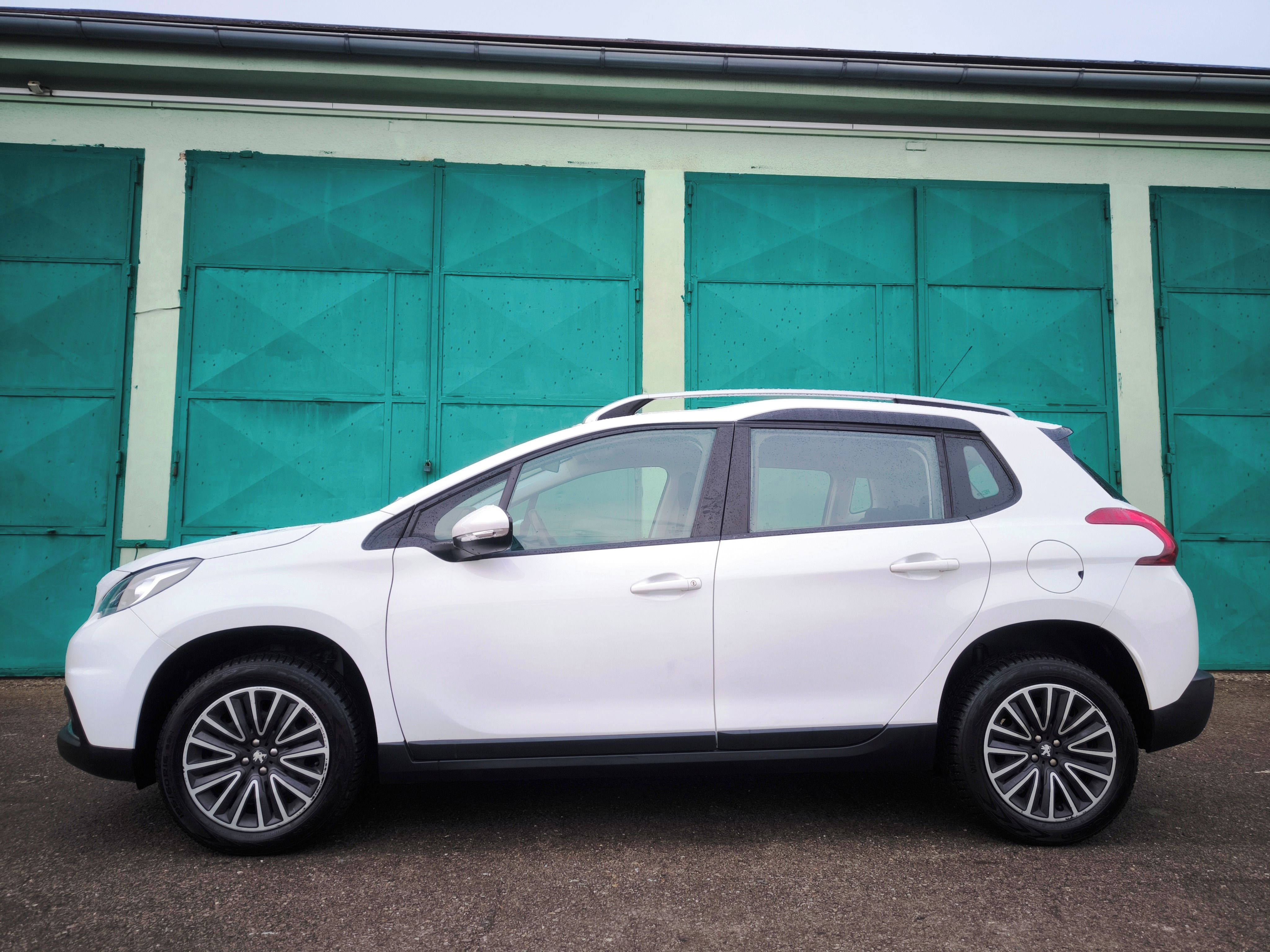 Peugeot 2008, 1.2PT/60kW *1.maj., ČR, 34TKM - fotka 3