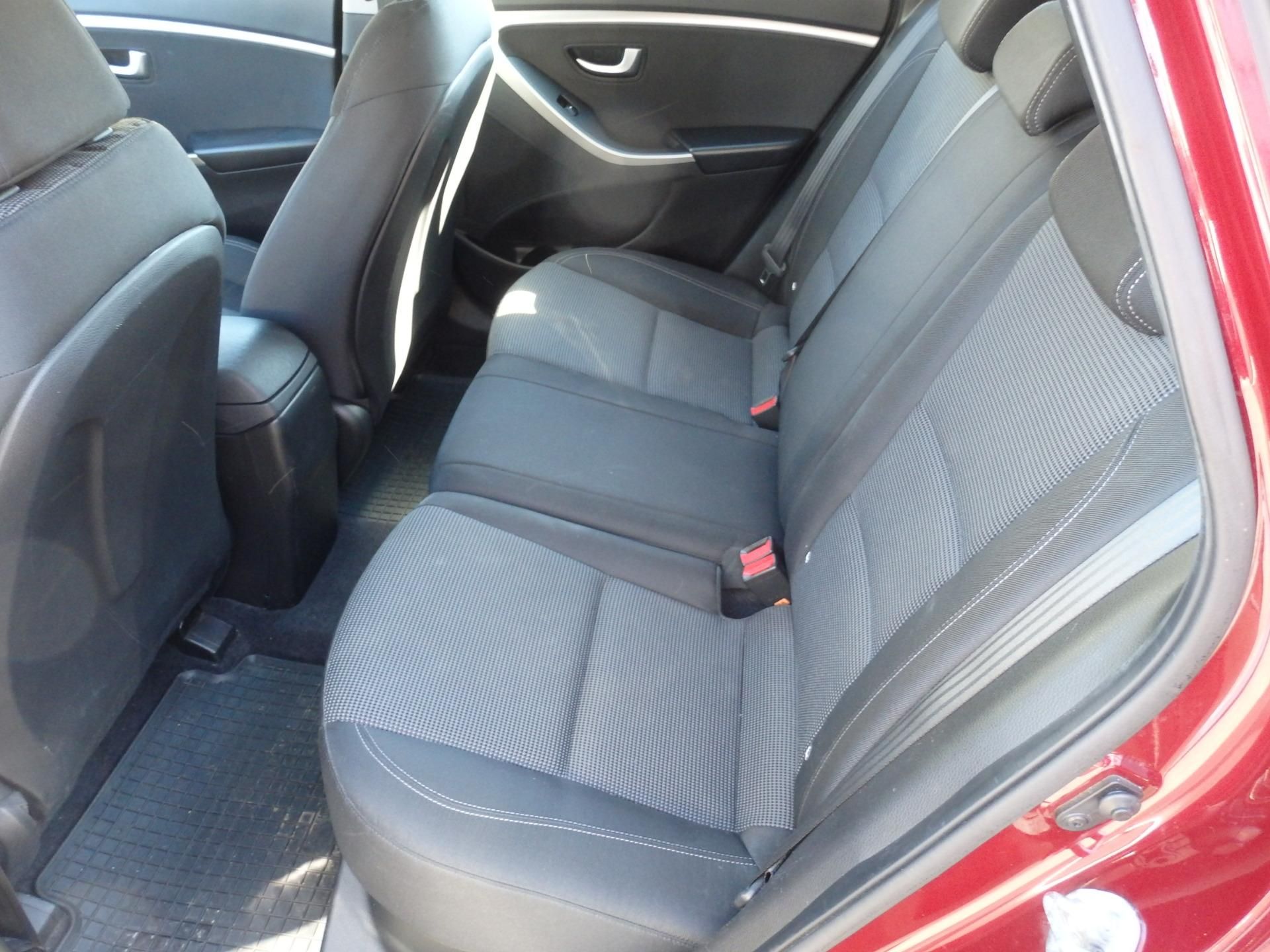 Hyundai i30, 1.6i 88kw kombi - fotka 6