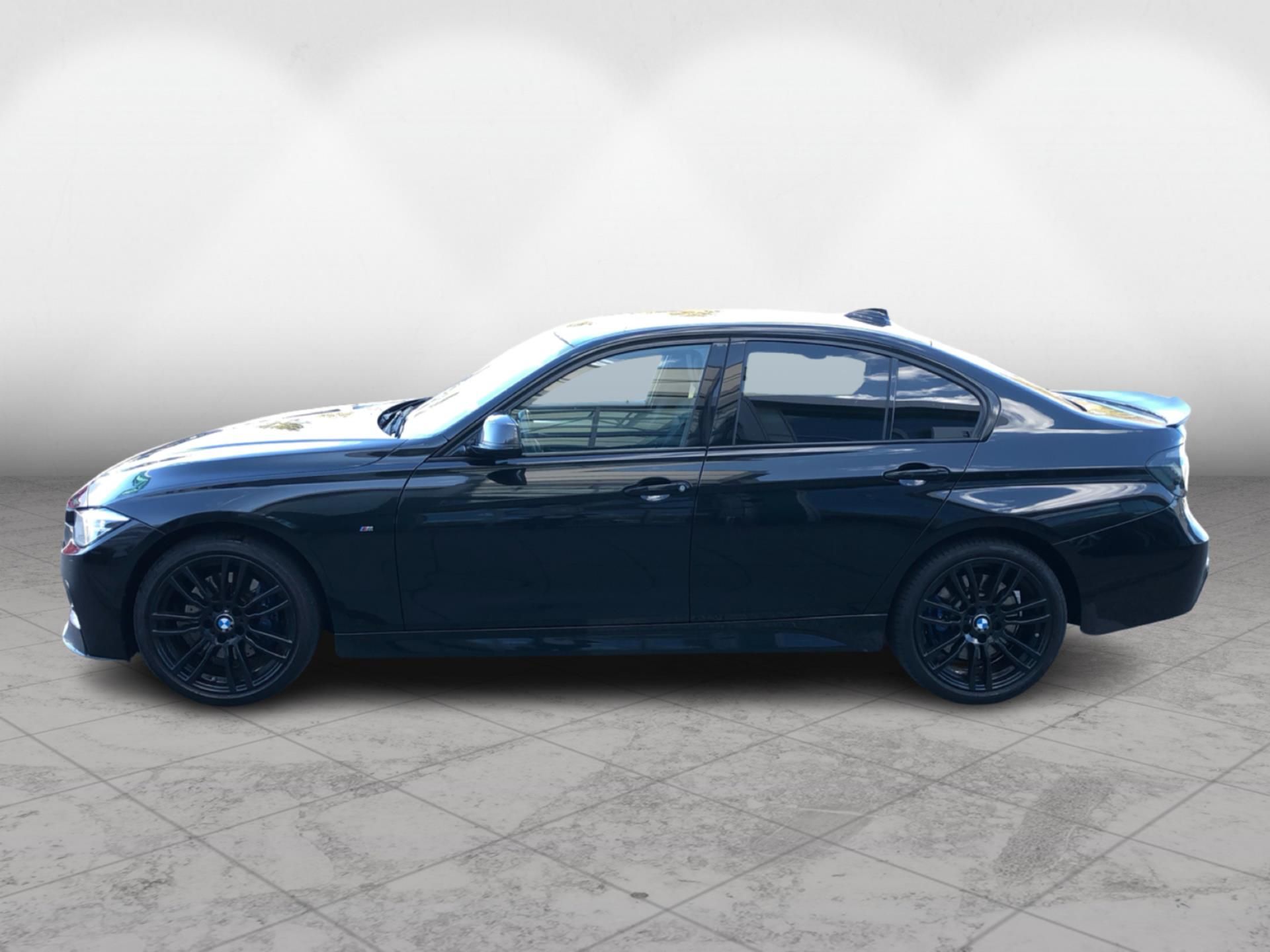 BMW Řada 3, d xDrive M paket - fotka 3