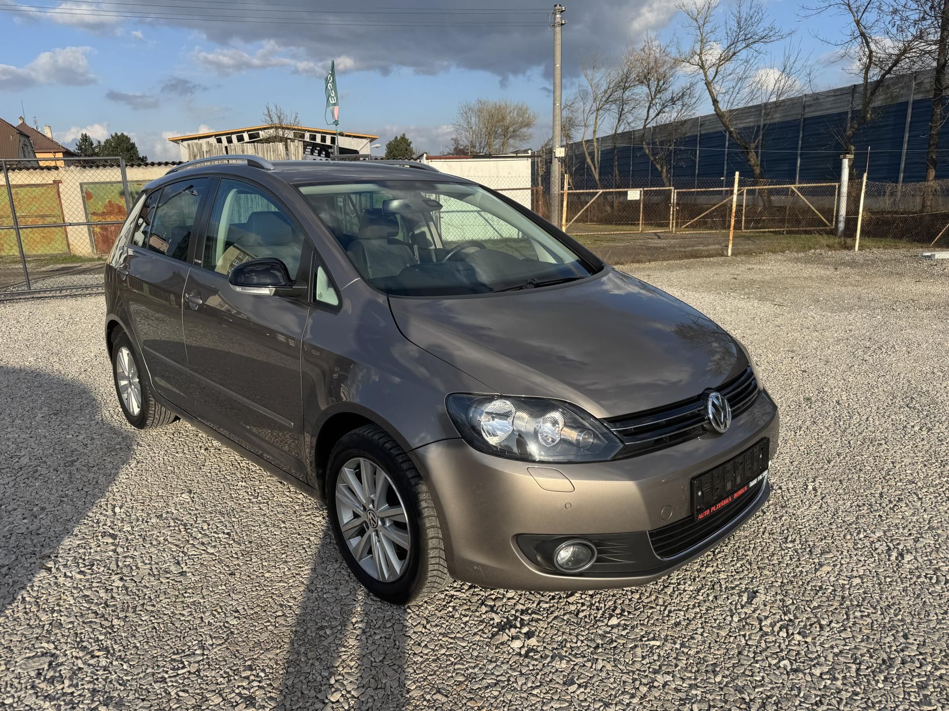 Volkswagen Golf Plus, 1.4TSi,DSG,STYLE,TAŽNÉ - fotka 3