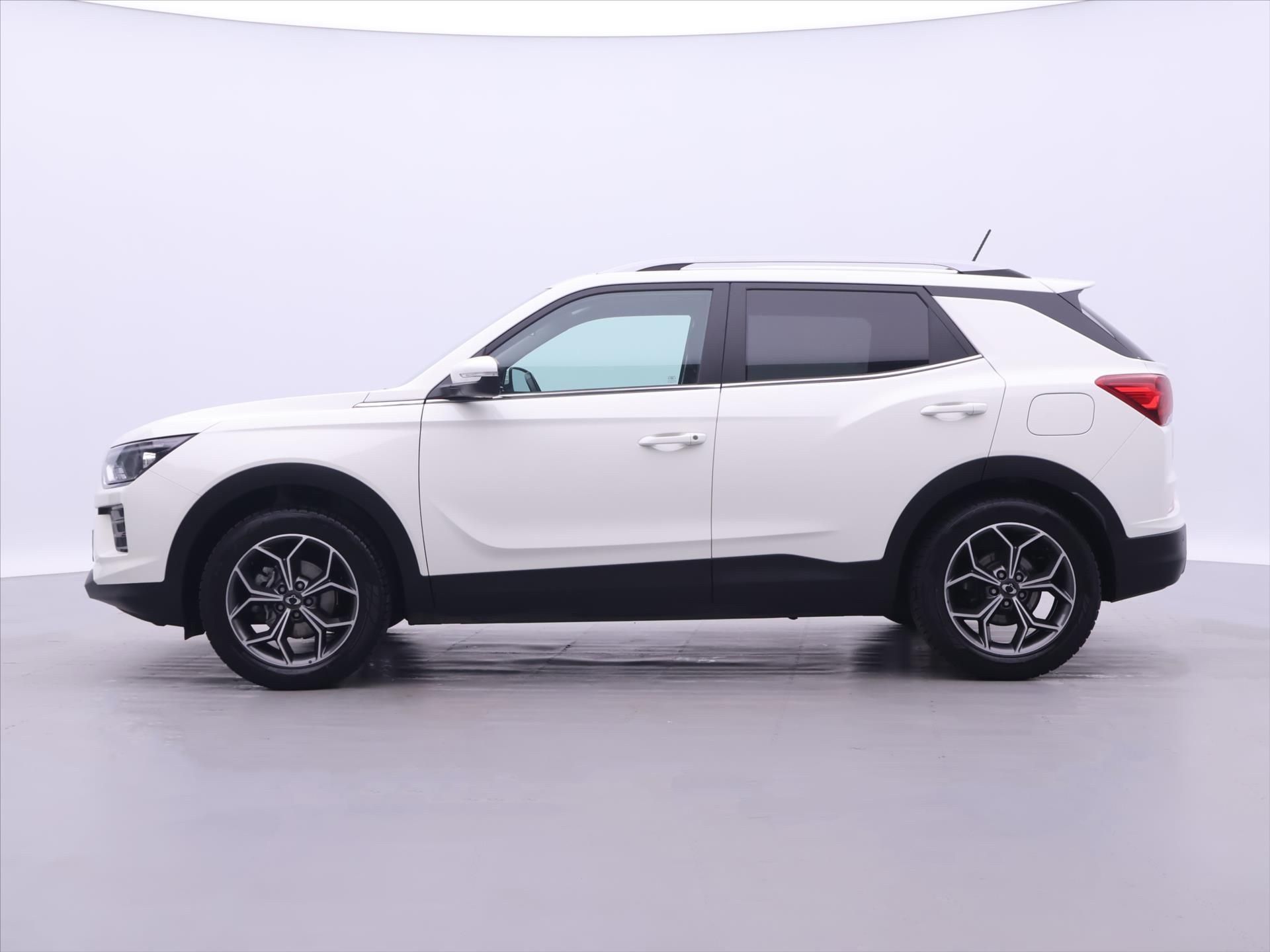 SsangYong Korando, 1,5 T-GDI e-XGI 120kW CZ - fotka 4