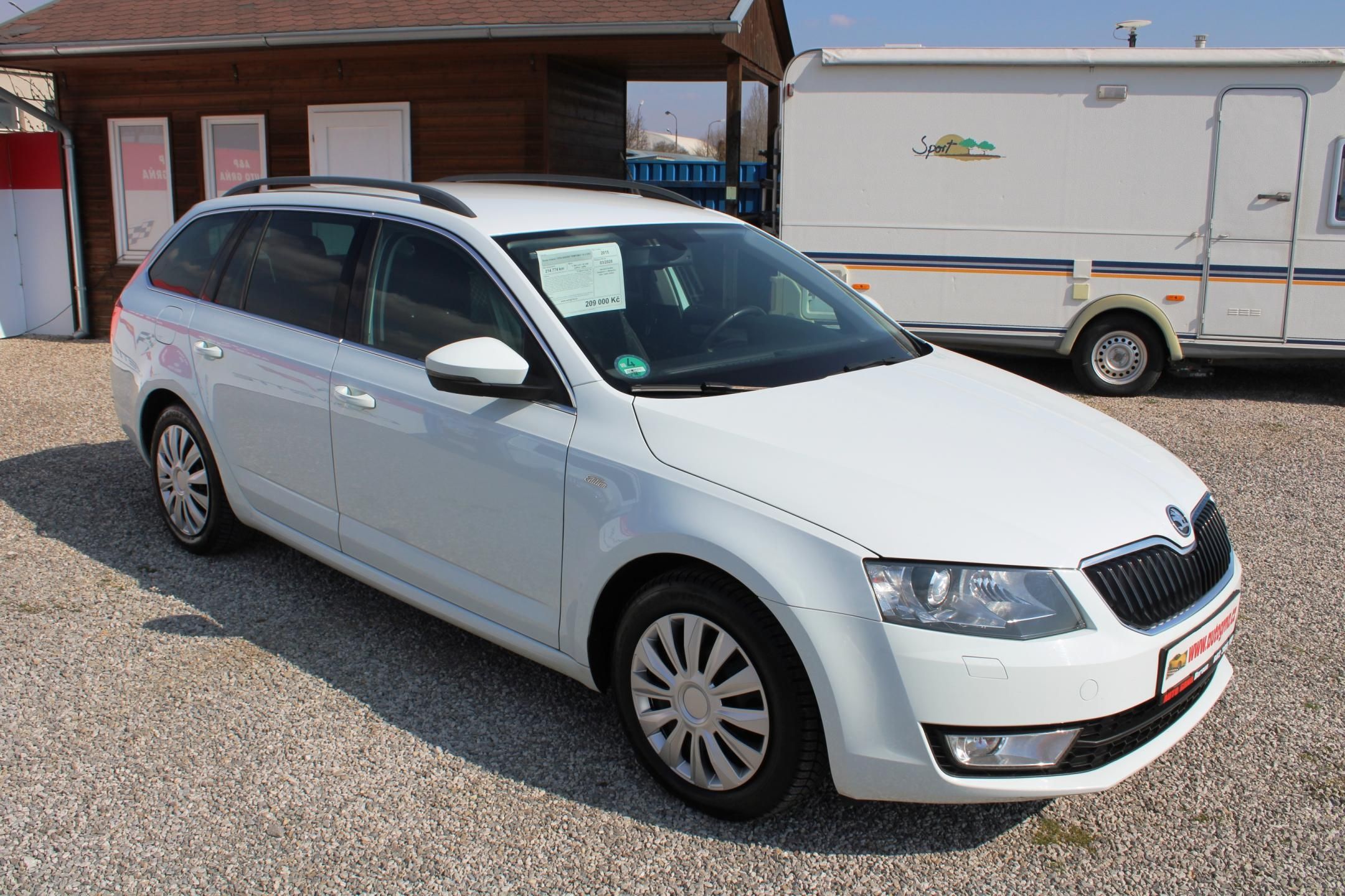 Škoda Octavia, 1,6TDI XENONY TEMPOMAT ALU DSG