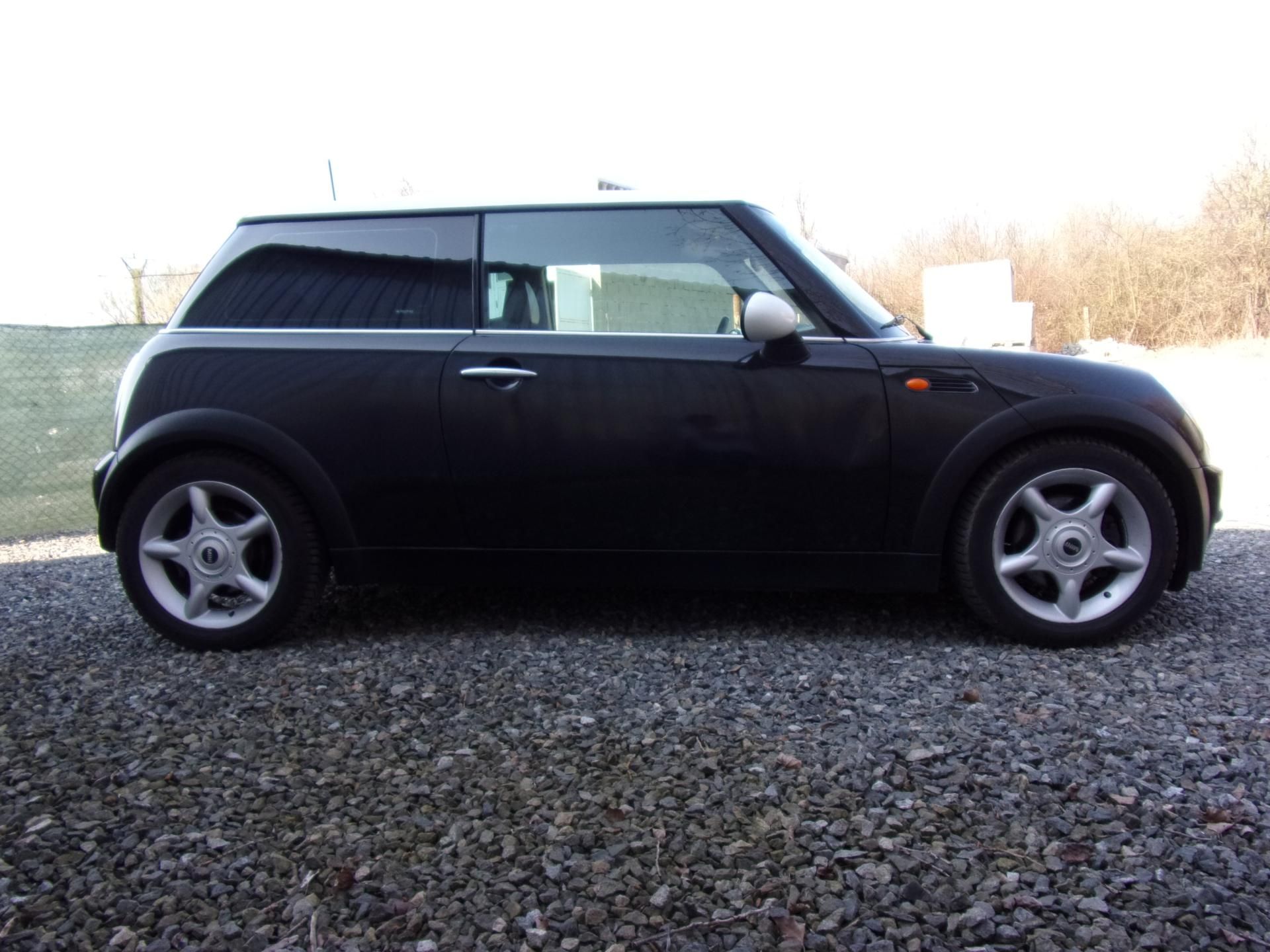 Mini Cooper, 1.6i 85kW  SYMPATICKÝ VŮZ - fotka 4
