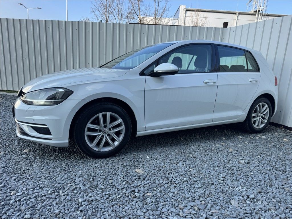 Volkswagen Golf, 2,0 TDI HIGHLINE DPH 1.maj ČR - fotka 3