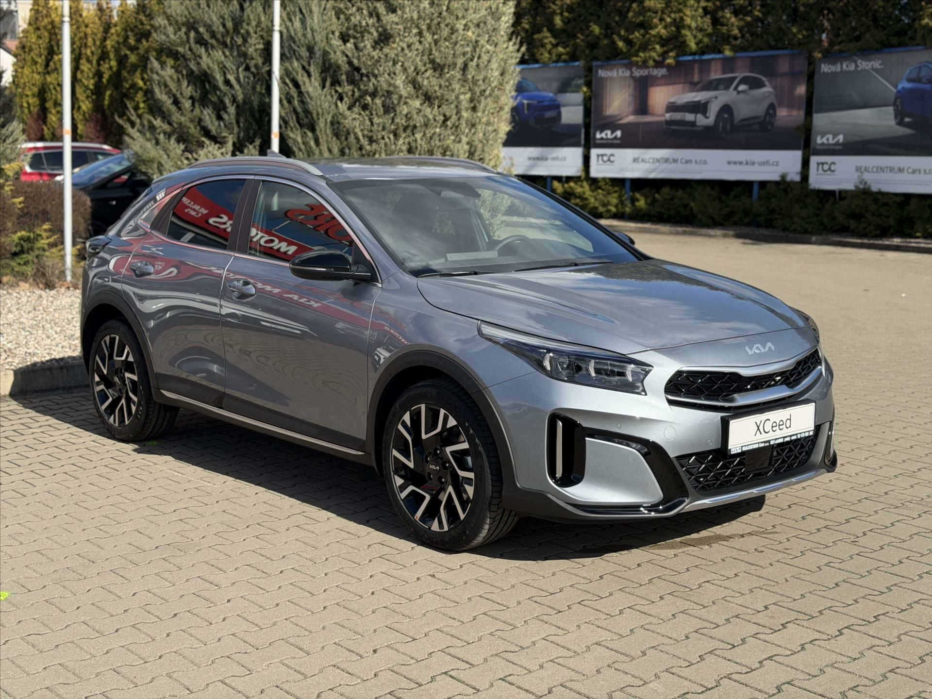 Kia XCee´d, 1,6 T 132kW 7DCT STEEL EDITION - fotka 2