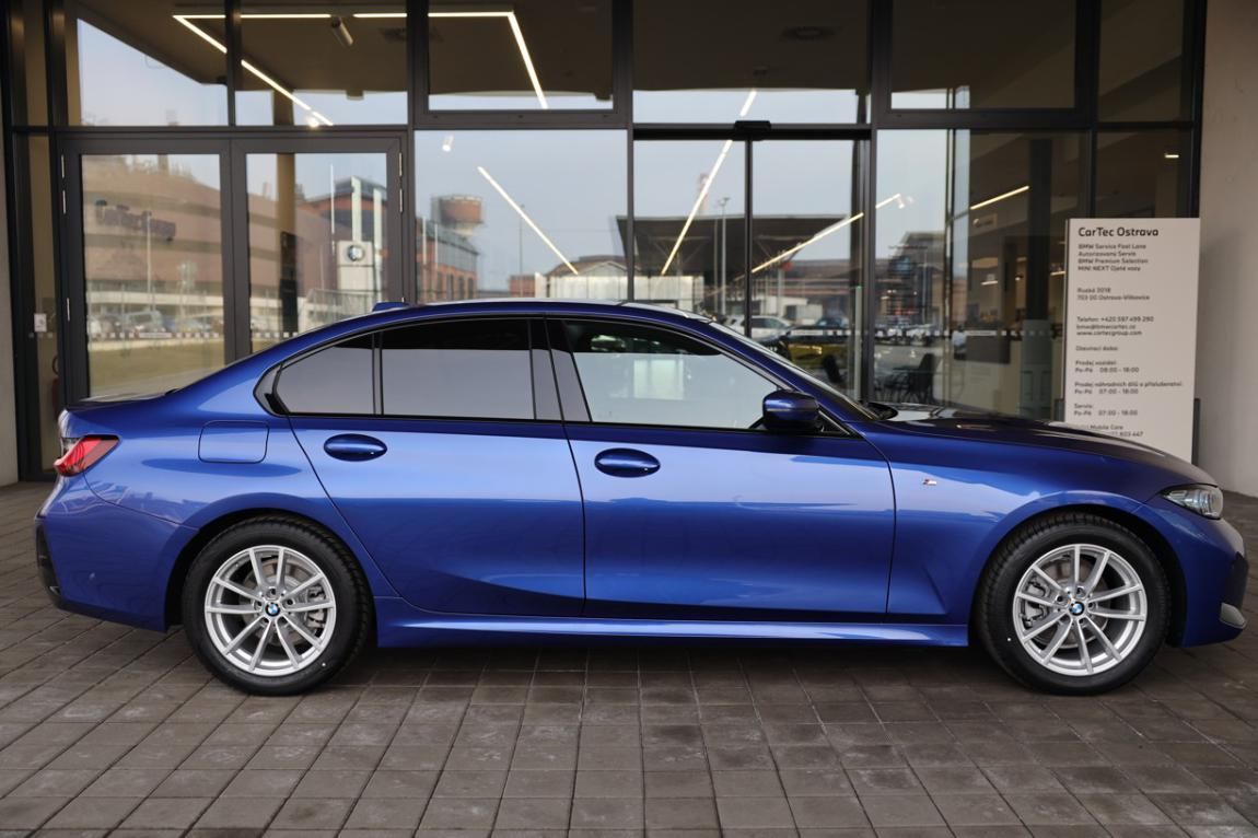 BMW Řada 3, 320d xDrive Sedan - fotka 4