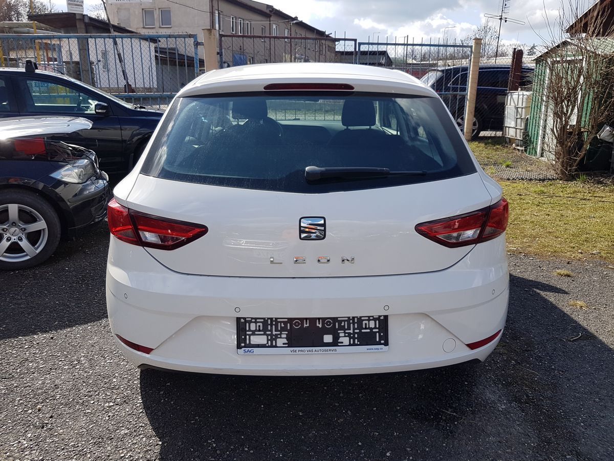 Seat Leon, 1.2TSi 81KW 6RYCHLOSTÍ - fotka 5