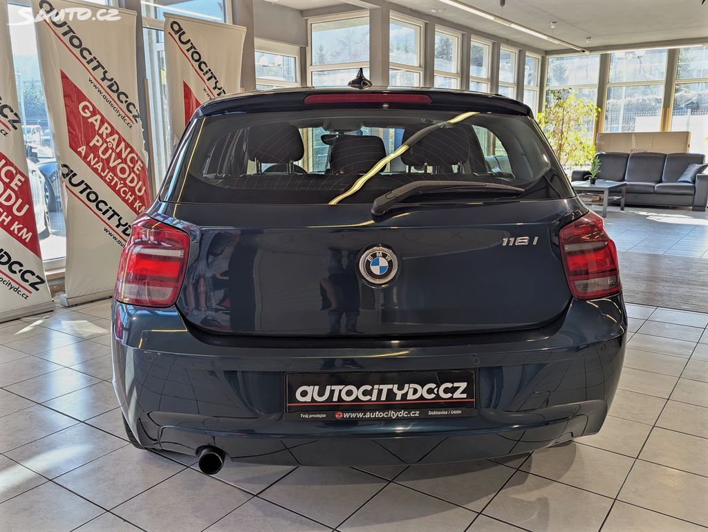 BMW Řada 1, 116 i 100kW VÝHŘEVY, PDC - fotka 6