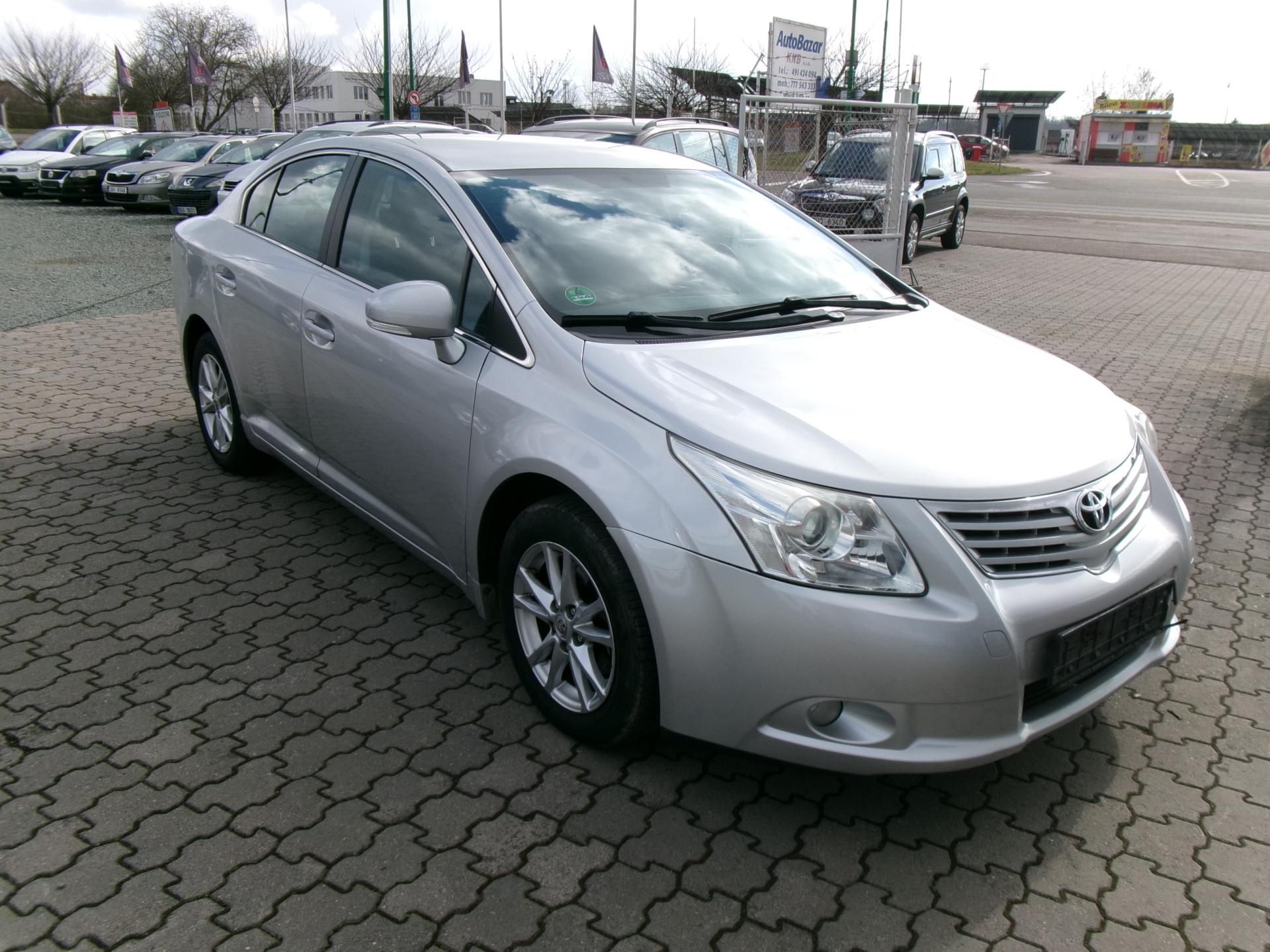 Toyota Avensis, 1.6i 97kw,serviska