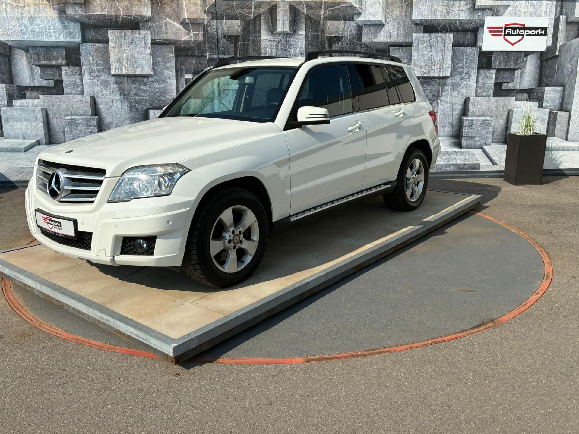 Mercedes-Benz GLK, 220CDi, 125KW, 4x4 - fotka 3