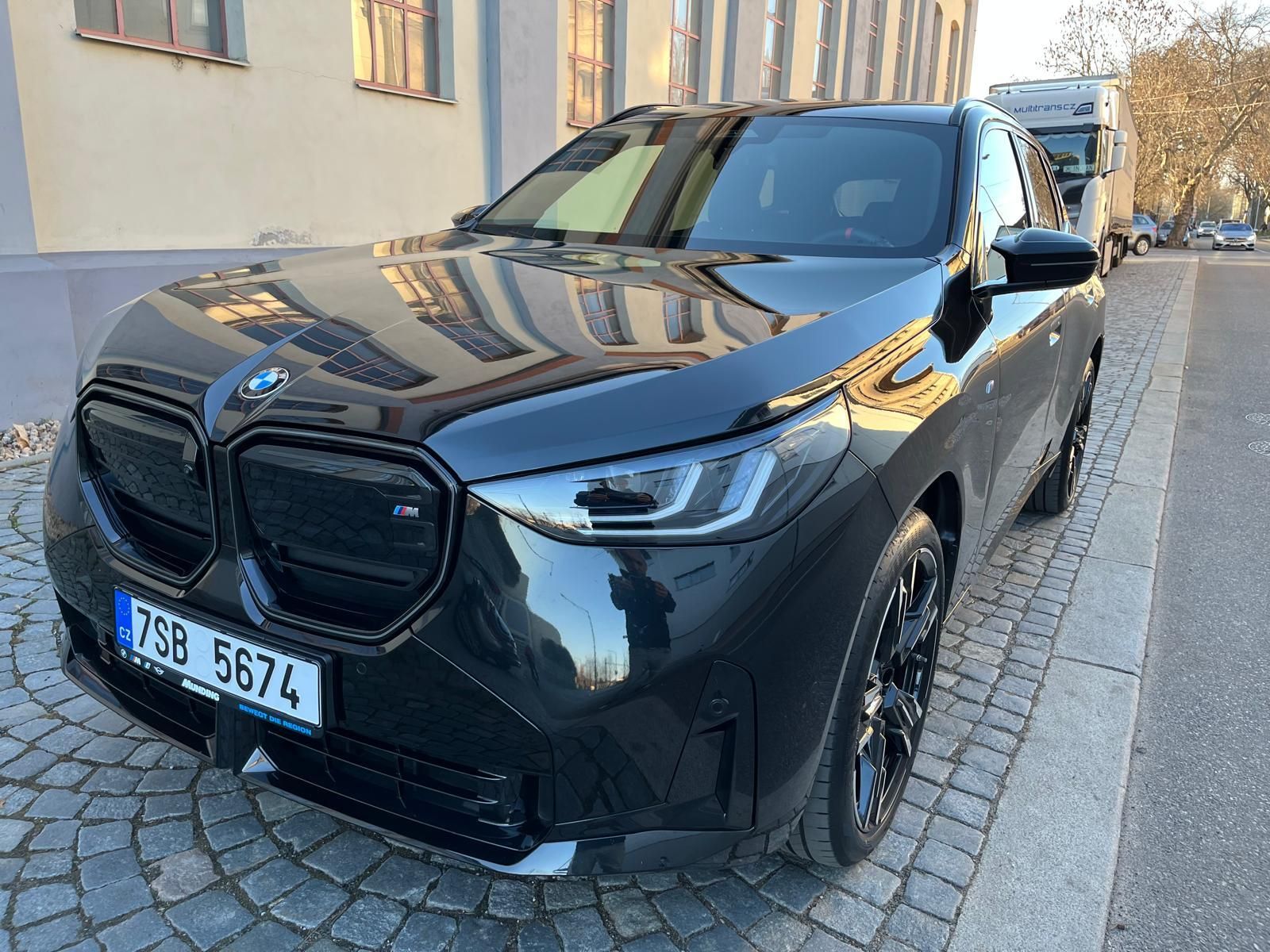 BMW X3, M 50i Xdrive - fotka 2